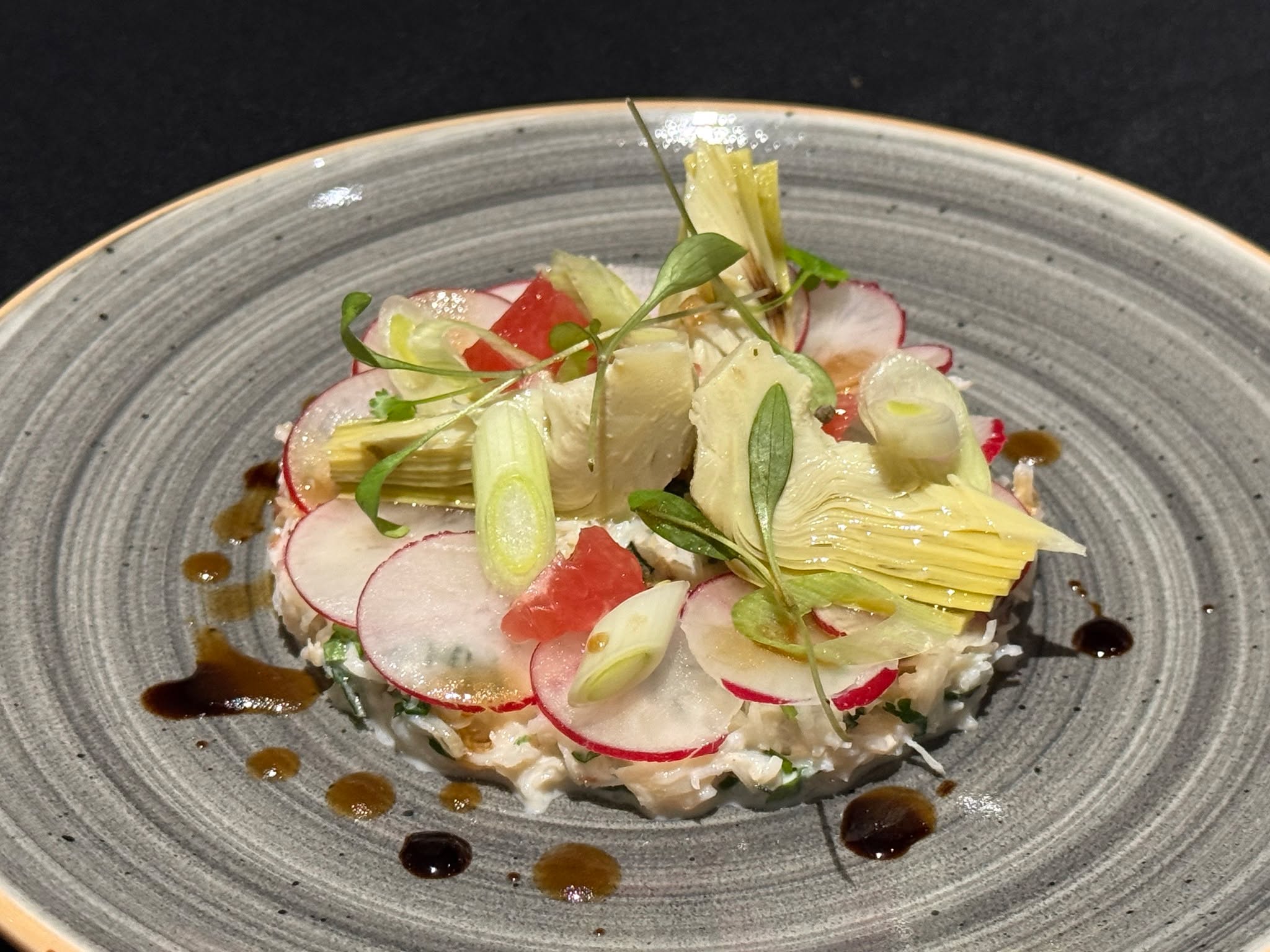 A new dish made it's appearance through December, this was the starter for our client on Boxing Day...
Cornish Crab Salad, Radish, Artichokes, Pink Grapefruit & Soya
It's beautifully fresh, zingy and light and had fantastic feedback
#bowlfood #buffet #bespoke #luxury #finedining #caterer #seasonalproduce #passion #privatechef #reading #wedding #oxfordshire #local #dinner #party #inhomedining
