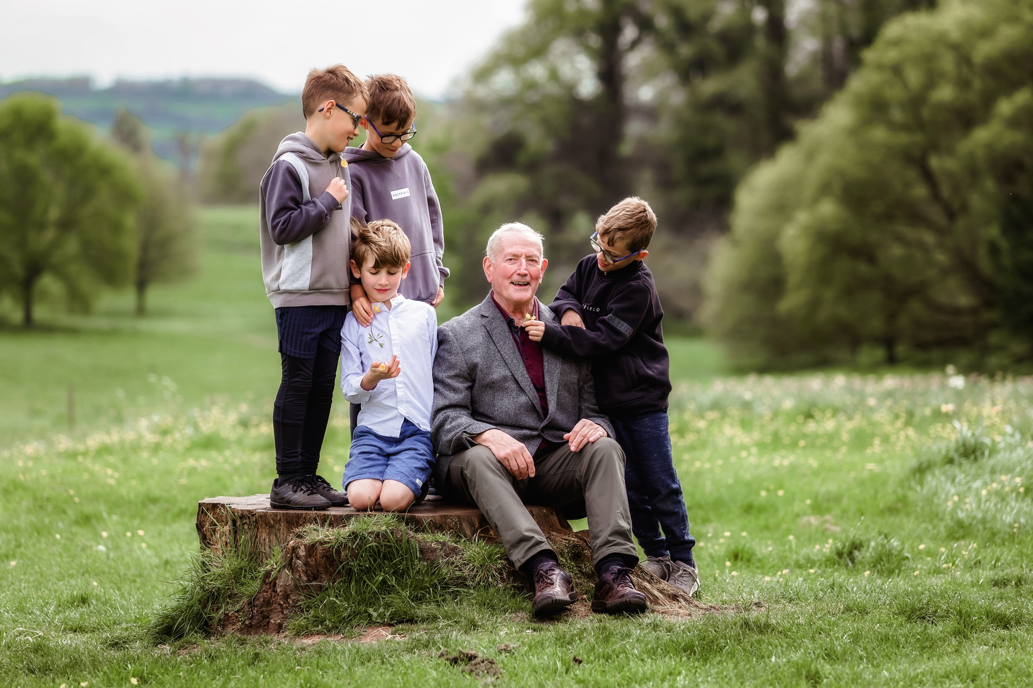 Spring brings change, but family stories continue, linking past, present and future in small, meaningful ways.
As a family photographer based in Portishead, Bristol, I love creating family photography that includes grandparents, preserving relationships that quietly grow in value over time.
If you’d like to include grandparents in your family photo session this year, you’re very welcome to comment or message me to discuss booking.