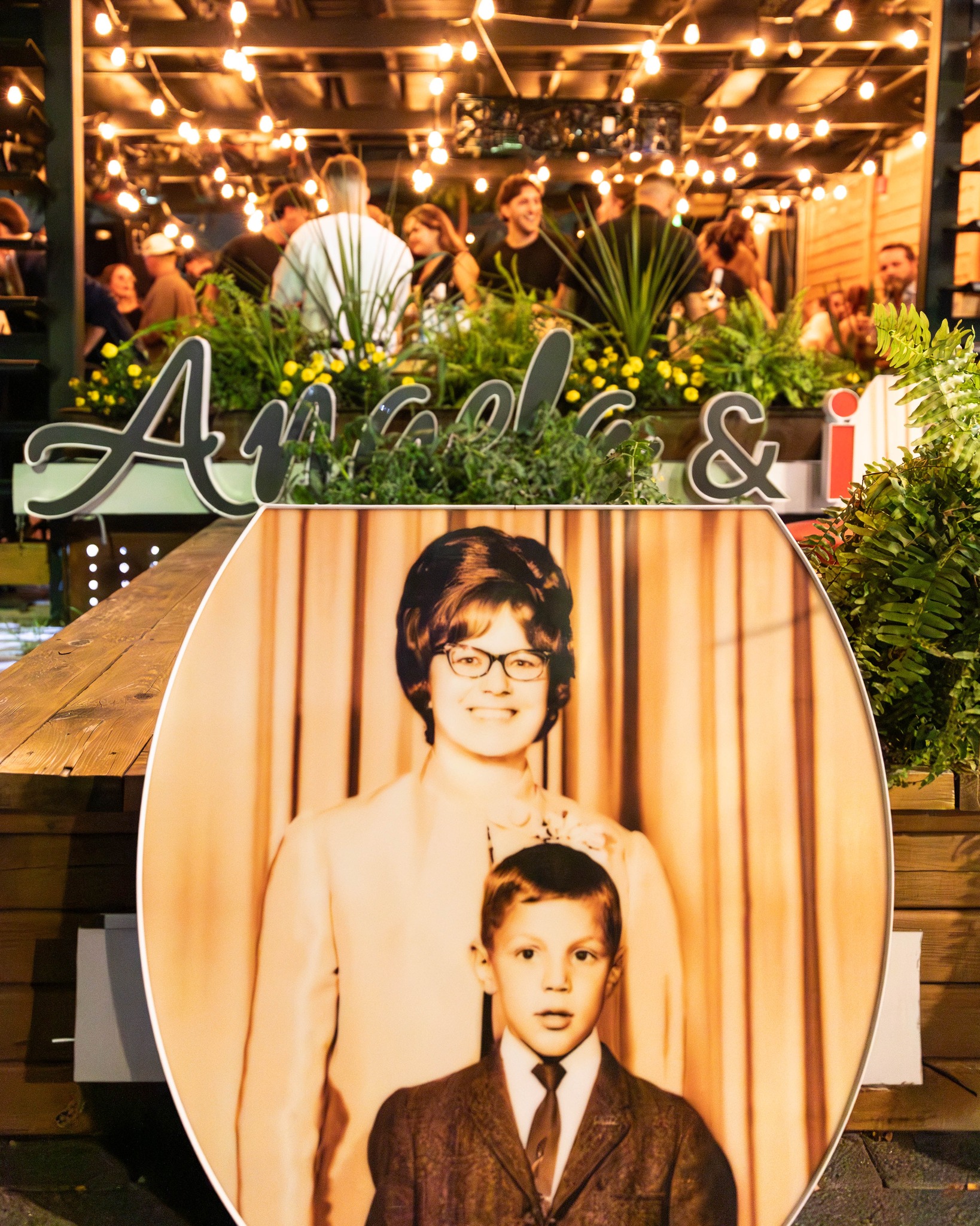 Bonne année à tous nos chers clients !
Santé, paix, amour et surtout… de la bonne bouffe 🍷🍝
Merci d’être toujours fidèles au rendez-vous.
On se revoit dès demain pour entamer 2026 du bon pied !