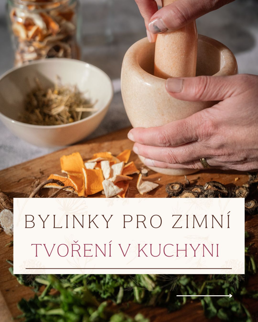 ❄️🌿Zima je ideální čas zpomalit,
vařit víc podle chuti, vůně a citu
a nechat se vést tím, co k tomuto období patří.
Připravila jsem pro tebe přehlednou tabulku zimních bylinek a koření, která ti pomůže:
– zorientovat se v chuťových kombinacích
– najít rychlou inspiraci
– vařit s větší lehkostí a nebát se experimentovat 🌿
👉 Stáhni si tabulku zdarma – https://www.bylinkatka.com/ebooky-zdarma.
Ulož si ji, vytiskni nebo se k ní vracej,
kdykoliv budeš chtít zimní kuchyni trochu oživit 🤍
#bylinkatka #zimnikuchyne #bylinkyvkuchyni #sezonnikuchyne #koreni