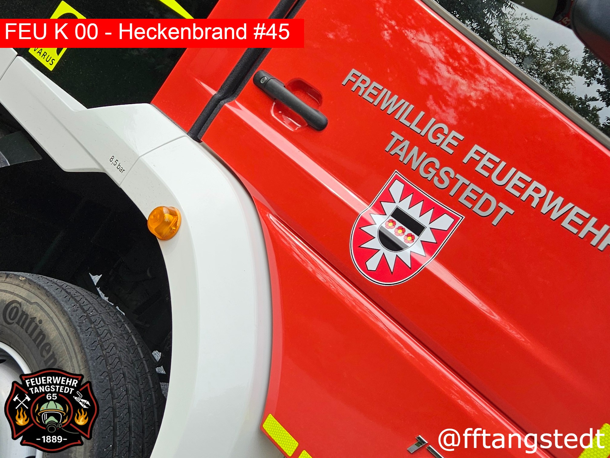 🚨 Nr. 45/2025
📆 31.12.2025, 20:26 Uhr
📟 FEU K 00 - Heckenbrand
🌐 OT Tangstedt / Am Eichholz
⚠Am Silvesterabend wurden wir zu einem Heckenbrand alarmiert. Vor Ort eingetroffen brannte eine Hecke auf ca. 2-3 Metern und drohte auf einen Schuppen überzugreifen. Die Anwohner hatten bereits Löschversuche unternommen. Das Feuer war schnell gelöscht und durch uns wurde noch eine Nachkontrolle mittels Wärmebildkamera durchgeführt. Gegen 21 Uhr waren wir wieder einsatzbereit an der Wache.
Alarmierte Kräfte: FF Tangstedt, Polizei
👍🏼Like=Vielen Dank an die Einsatzkräfte🧑🏼🚒🧑🏼🚒
Alle Einsätze findest du hier:
https://www.feuerwehr-tangstedt.de/einsaetze-2025
#feuerwehr #firefighter #freiwilligefeuerwehr #ehrenamt #retterherz #blaulicht #blaulichtfamilie #fireandrescue #einsatz #alarm #atemschutz #feuer #technischehilfeleistung #einsatzfahrzeug #löschfahrzeug #notruf #instagram #insta #instagramreels #reelsinstagram #reelsofinstagram #instagramreel #reels #kreisstormarn #schleswigholstein #feuerwehr #tangstedt