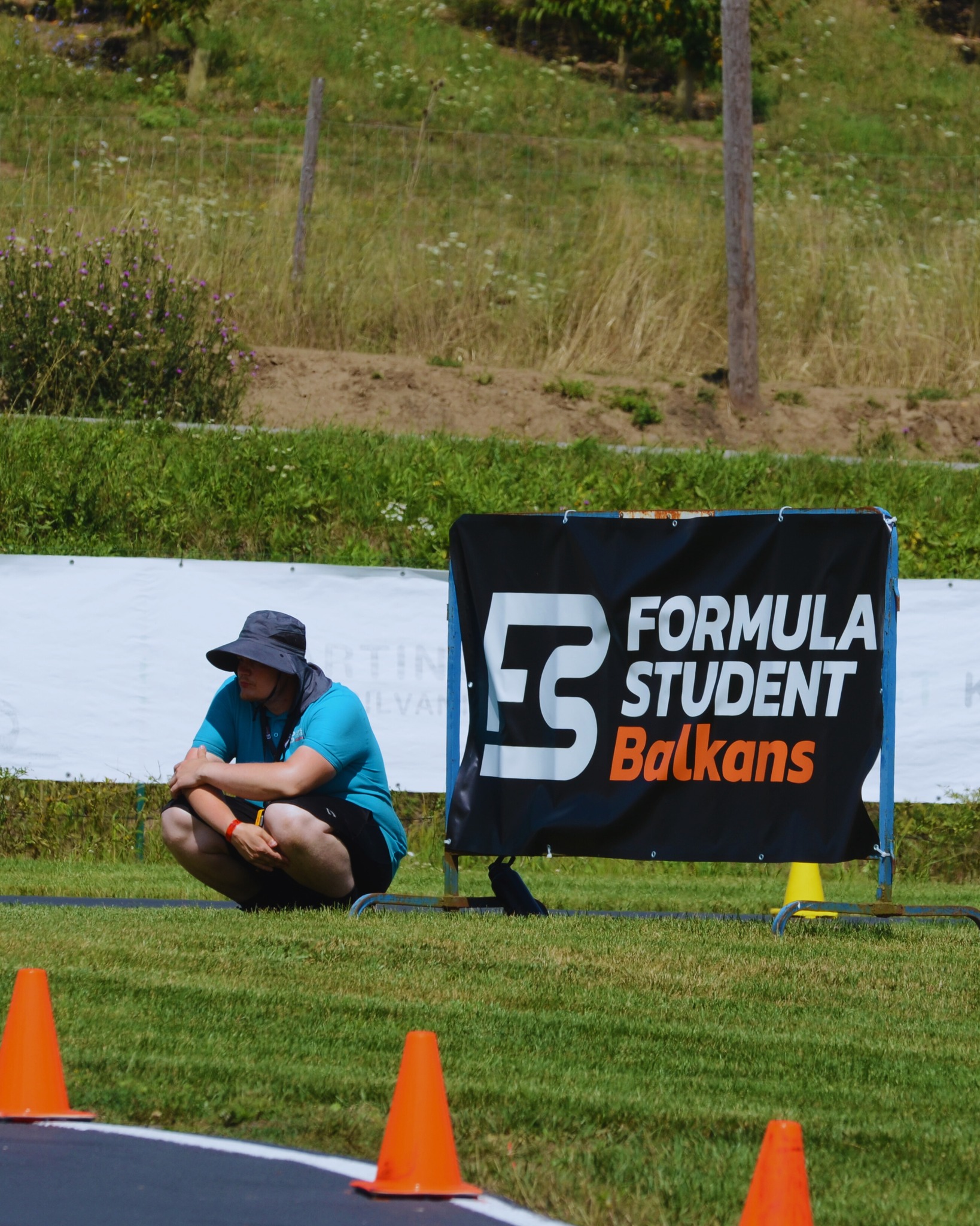 Just guarding the sign. It's honest work.
.
.
.
#fsbalkans #formulastudent