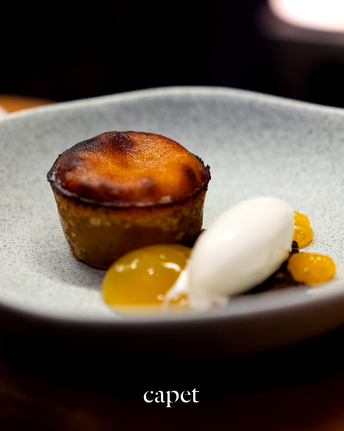 Un cierre delicado, pensado al milímetro.
Porque cada detalle cuenta hasta el último momento.
🔗 Reserva fácilmente desde el enlace en nuestra bio
📍 Carrer del Cometa, 5, Ciutat Vella, 08002 Barcelona
📞 937 20 44 21
#capetrestaurante #barcelonarestaurants #cocinadeautor #guíamichelin #restaurantesbarcelona #barriogotic #cocinacuidada