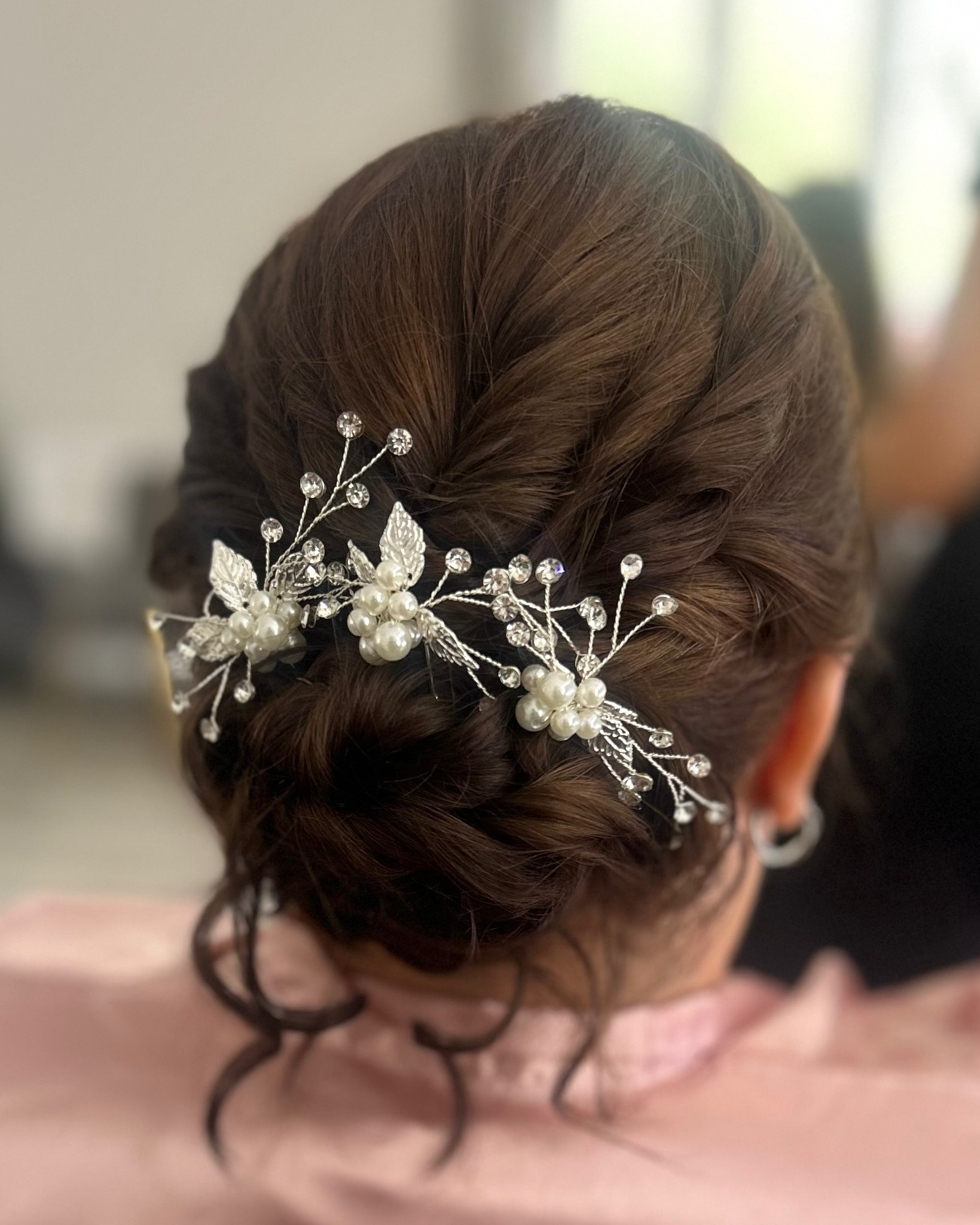 I'll admit it... posting on socials isn't my strength. Truth is, I get way too caught up on your wedding day, immersing myself in not just the hair & makeup but everything else that's going on too. So much so, that getting content completely slips my mind- but this year, that changes. I have SO many gorgeous Brides & clients from 2025 to still share with you... watch this space!
#surreymakeupartist #hampshiremakeupartist #greaterlondonmakeupartist #middlesexmakeupartist #berkshiremakeupartist