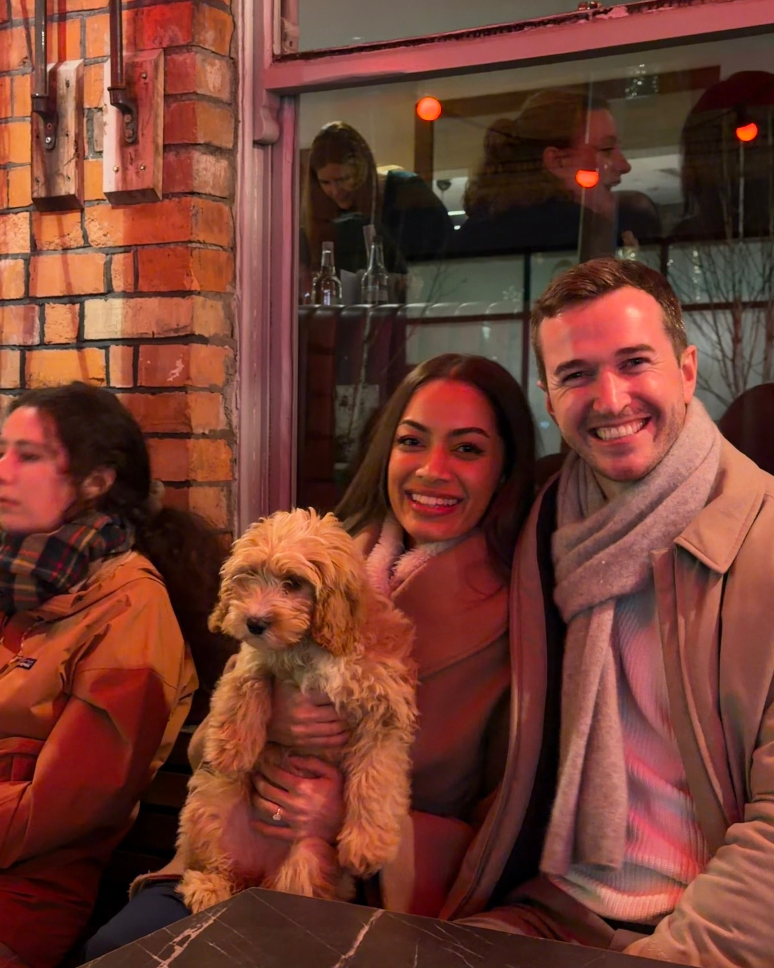 The perfect spot for a cozy evening. ✨
We love seeing our four-legged fans enjoying the Fade Street Social vibes as much as their humans do🐾