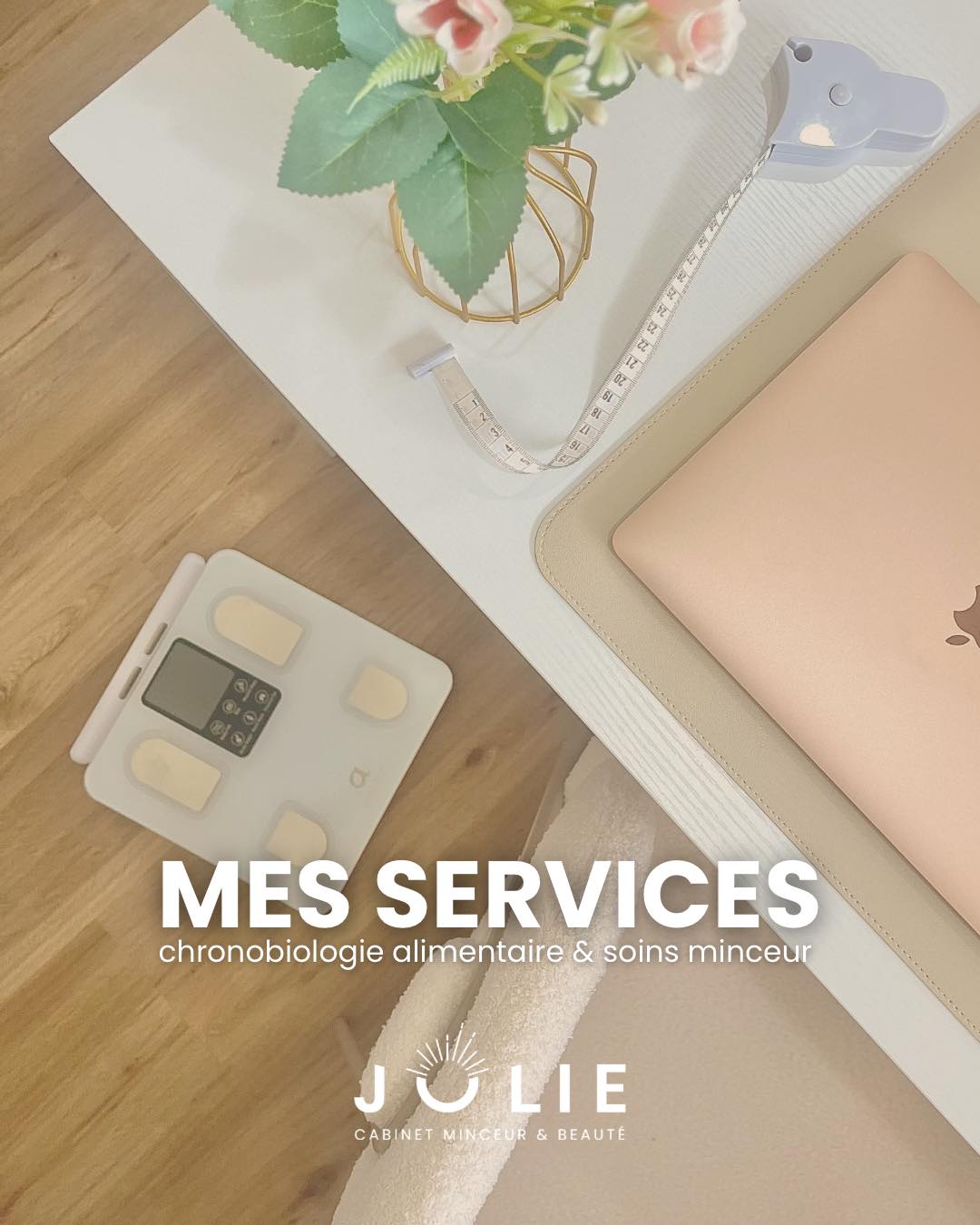 Voici les 3 services que je propose pour t’aider à transformer ton corps & ton énergie 👇
1️⃣ Bilan + Programme sur mesure
Première consultation complète (en cabinet ou en ligne) pour analyser :
✔ ton rythme alimentaire
✔ tes habitudes
✔ ton métabolisme
✔ tes besoins & objectifs
→ et construire un programme clair, personnalisé et durable.
Tu repars avec :
un plan alimentaire complet
les portions adaptées à ton corps
une stratégie précise pour les prochaines semaines
2️⃣ Suivis nutritionnels
Parce qu’un programme seul ne suffit pas, je t’accompagne :
➡️ semaine après semaine
➡️ pour ajuster, motiver, corriger
➡️ et obtenir des résultats visibles
Disponibles en hebdo / mensuel / packs 3 mois.
3️⃣ Soins minceur en cabinet
Drainage lymphatique, remodelage, palper-rouler manuel…
Des massages techniques pour :
✔ dégonfler
✔ booster la circulation
✔ lisser la peau
✔ réduire la rétention d’eau
✔ accélérer les résultats du programme alimentaire
✨ Le Pack JOLIE Transformation
→ Mon accompagnement le plus complet (chrono + soins) pour des résultats rapides et visibles dès le premier mois, et une véritable transformation en 3 mois.
Si tu ne sais pas par où commencer, écris-moi “Bilan” en commentaire ou en DM, je t’oriente vers la formule la plus adaptée à ton objectif.