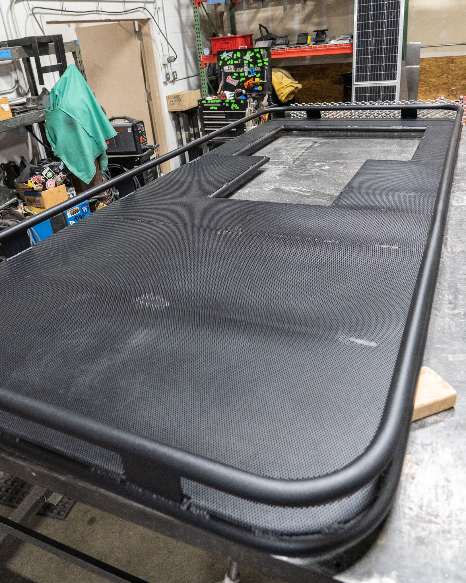 Custom roof rack powder coated and ready for install. The cut out is for a roof fan and AC unit.
#coloradocampervan #poptop
#vanconversions #vanbuilders #vanfam #vanlife