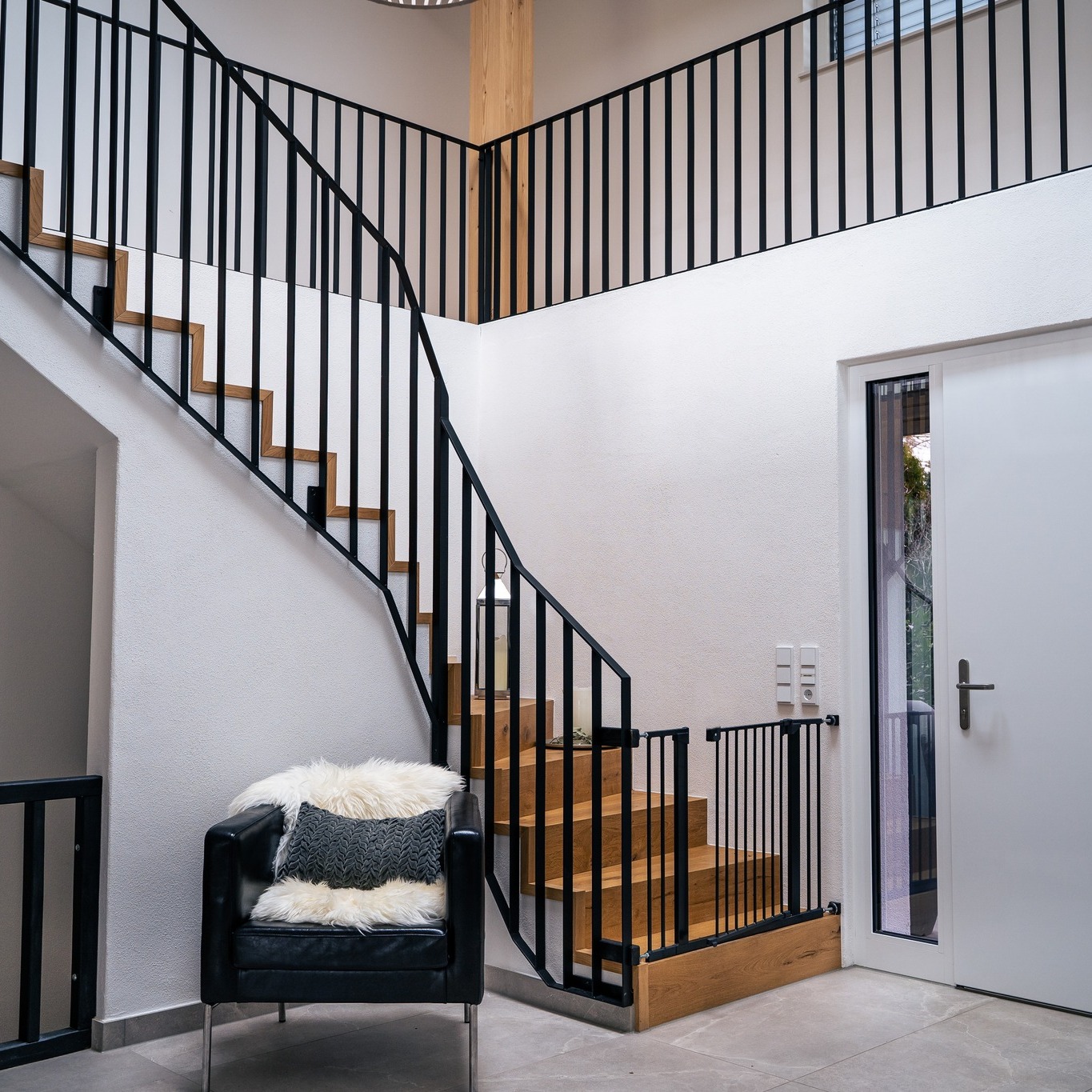 Treppenlösung für den Wohnraum.
Funktional geplant und hochwertig gefertigt.
#metallbau #treppe #teamGAST