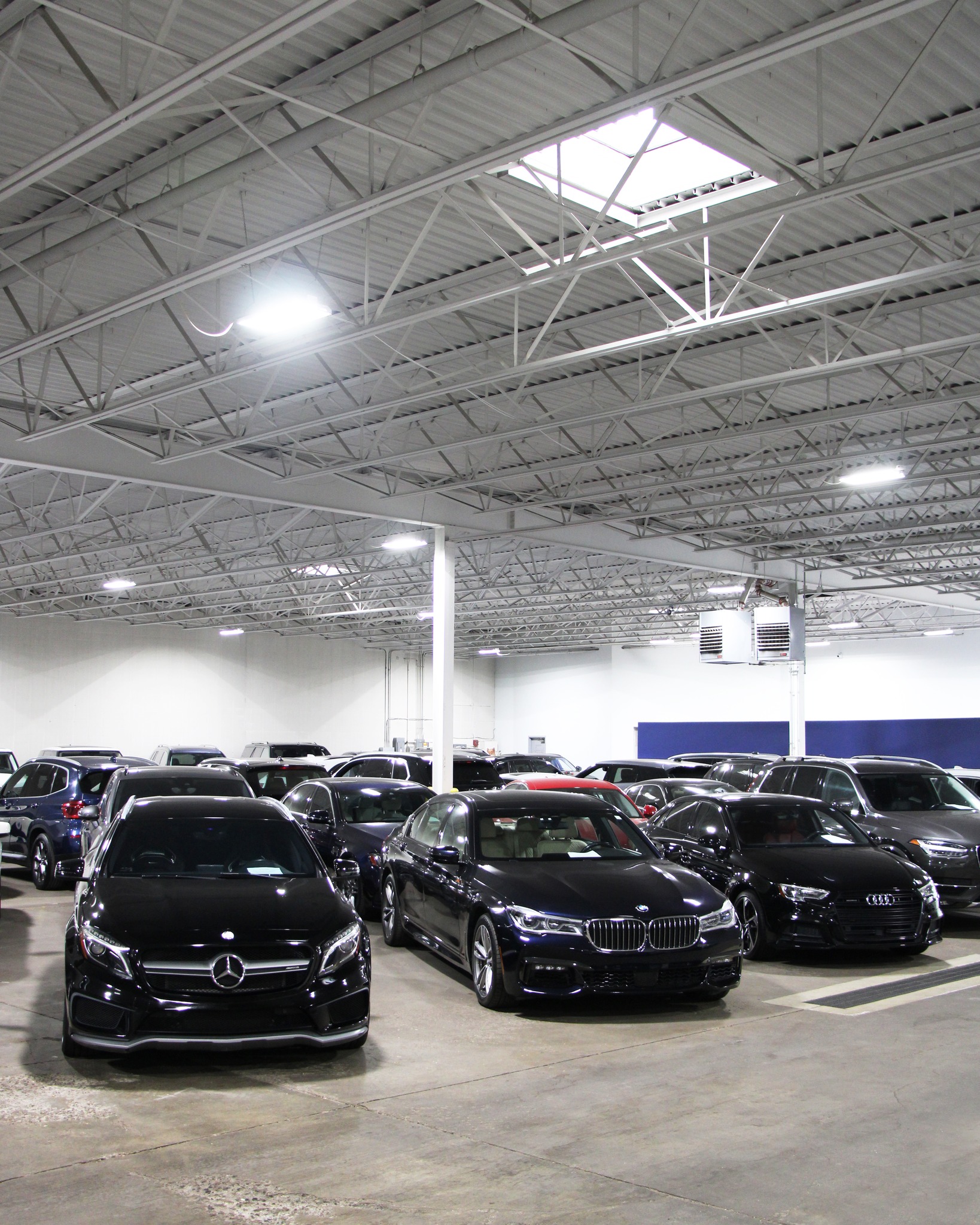Inside @idealautoimports.com_, one of my newest clients 📸 I’m helping them with photography, content creation and social media. They sell luxury, import and sports cars and have a large indoor showroom featuring 70+ vehicles (perfect for car shopping during Minnesota winters).
💻 StephenCookMedia.com
#mercedes #mercedesbenz #mercedesamg #bmw #bmwusa #bmwgram #bmwowners #audi #audiusa #audigram #audiowners #bmw7series #audia3 #bmwworld #luxury #luxurycar #luxurycars #luxurylifestyle #luxurystyle #luxurylife #luxuryliving #photographerlife #photographerlifestyle #scm2178 #twincities #minneapolis #minneapolismn #minneapolisgram #edenprairie #edenprairieminnesota