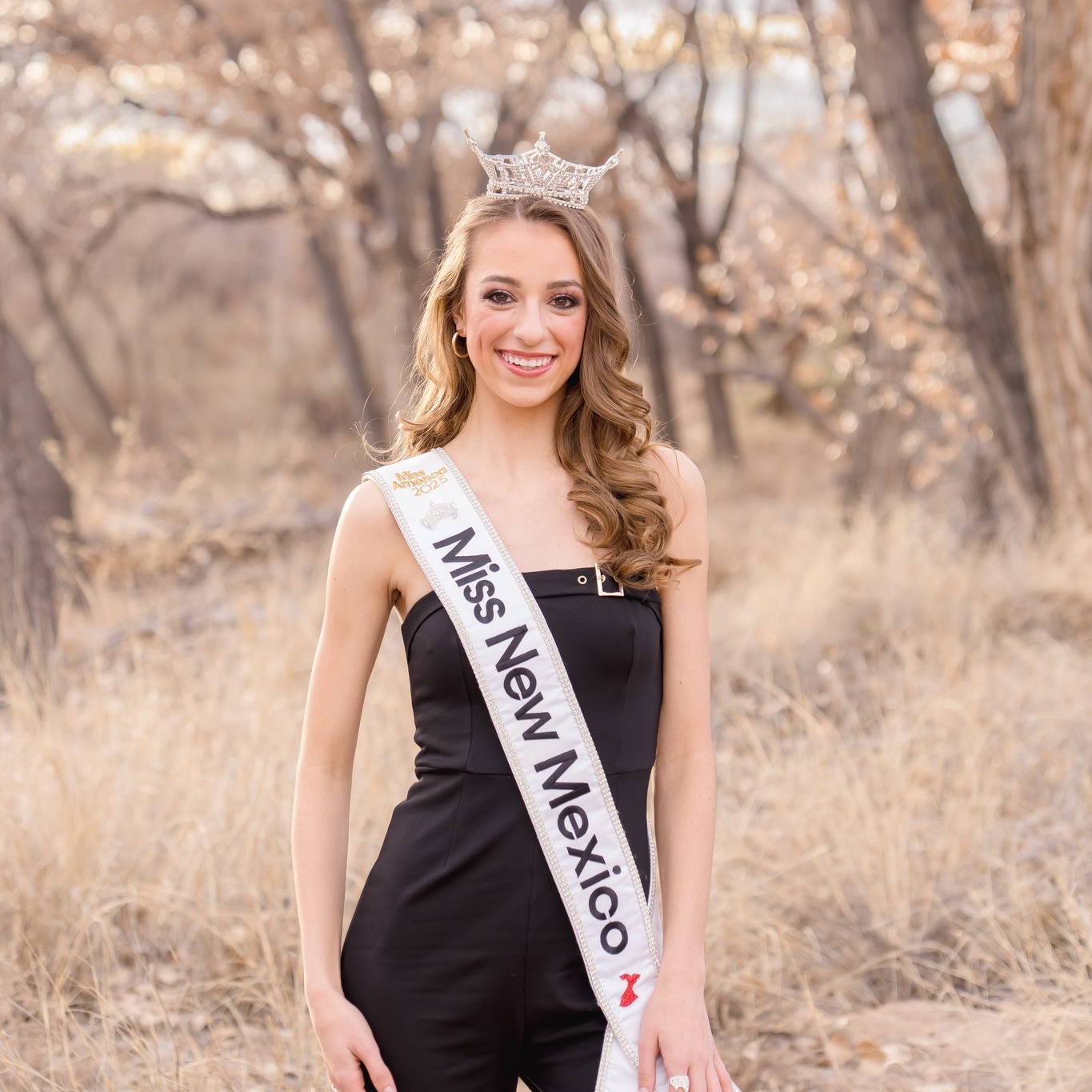 So fun with Miss New Mexico! Catch her in the Corrales Magazine!
.
.
.
.
Time: Evening
Location: Bosque
Wanna Book?! Link in Bio!
#familyphotography #childphotographer #childphotography #naturallightphotographer #newmexicotrue #albuquerquefamilyphotographer #albuquerquephotographer #rioranchofamilyphotographer #rioranchophotographer #lifestylephotography #katebucklesphotography #nmphotographer #passmonthlymoments
@passgalleries