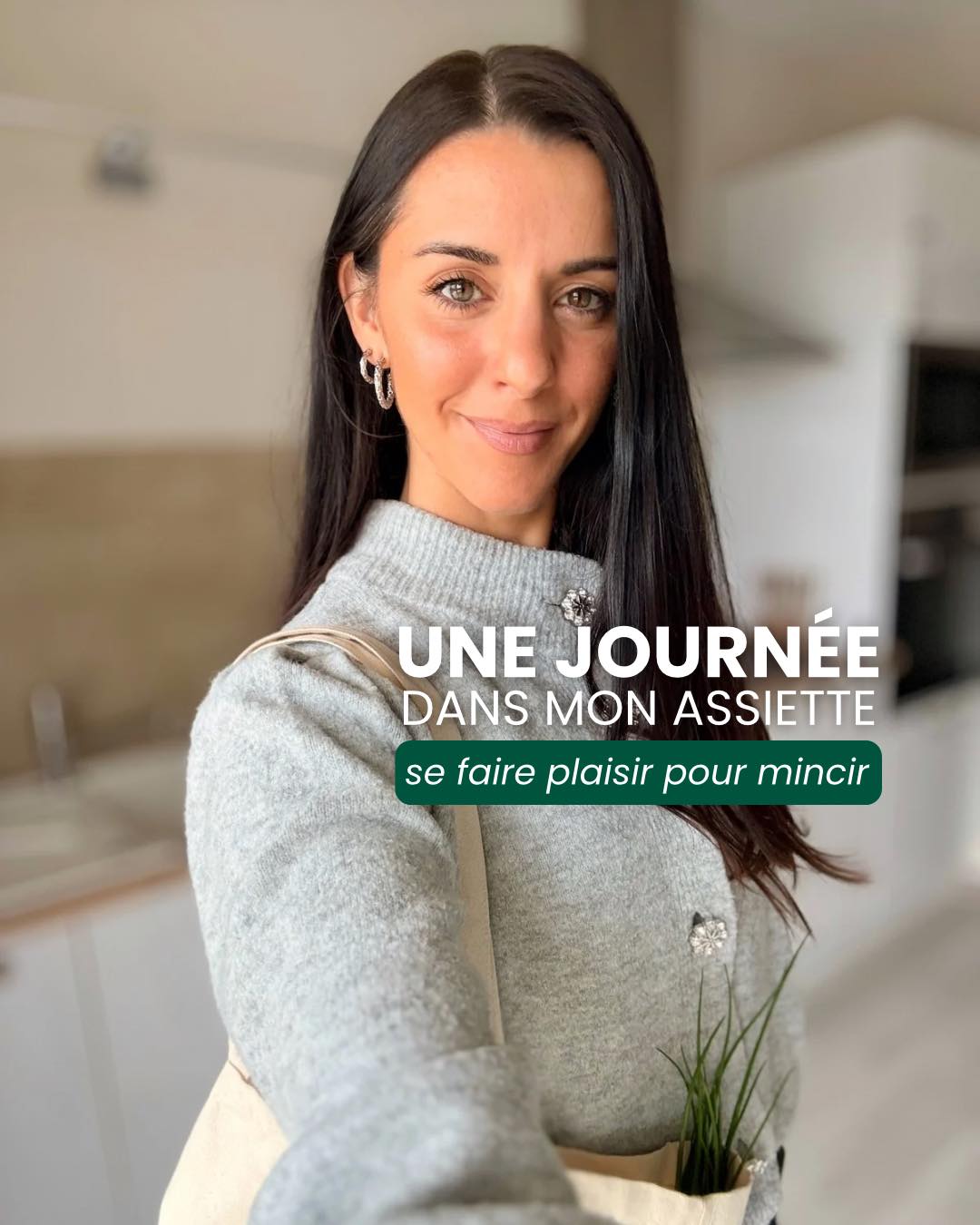 On t’a fait croire que pour perdre du poids,
il fallait manger moins, plus léger… et se priver.
👉 La réalité ?
On peut manger avec plaisir,
à condition de manger les bons aliments, au bon moment.
Dans ce carrousel, je te montre une journée complète :
✨ un petit-déjeuner gras et salé
✨ un déjeuner riche et gourmand
✨ un goûter sucré, mesuré
✨ un dîner léger et coloré
Ce n’est pas un régime.
C’est une organisation alimentaire basée sur la chronobiologie et le respect du fonctionnement naturel du corps.
🎯 Résultat :
– moins de frustrations
– moins de compulsions
– plus d’énergie
– et une perte de poids durable
👉 Si tu pensais que “se faire plaisir” et “mincir” étaient incompatibles, ce carrousel est pour toi.
📌 En dernière slide, je te présente mon accompagnement personnalisé,
pour t’aider à appliquer cette méthode à ton corps, ton rythme et ton quotidien.
💬 Dis-moi en commentaire :
Quel repas te fait le plus plaisir dans la journée ?
Je suis Julie, experte minceur & fondatrice du Cabinet JOLIE.
Sur ce compte, je t’apprends à mincir sans régime, à te réconcilier avec la nourriture et à obtenir des résultats visibles, sans frustration.