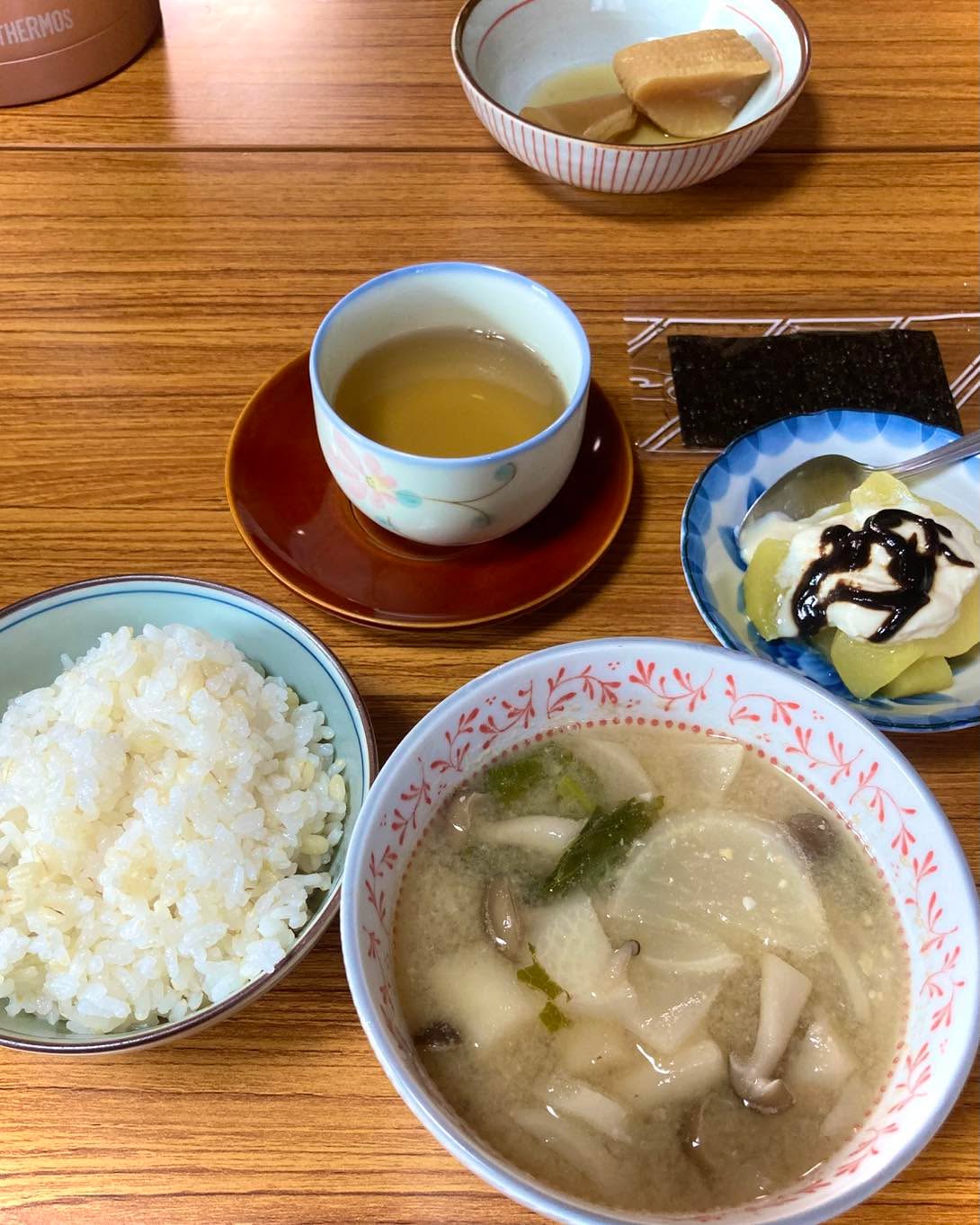 本日の寺飯です
気温が下がり
空気がとても冷たく感じます
どうぞ皆様ご自愛ください