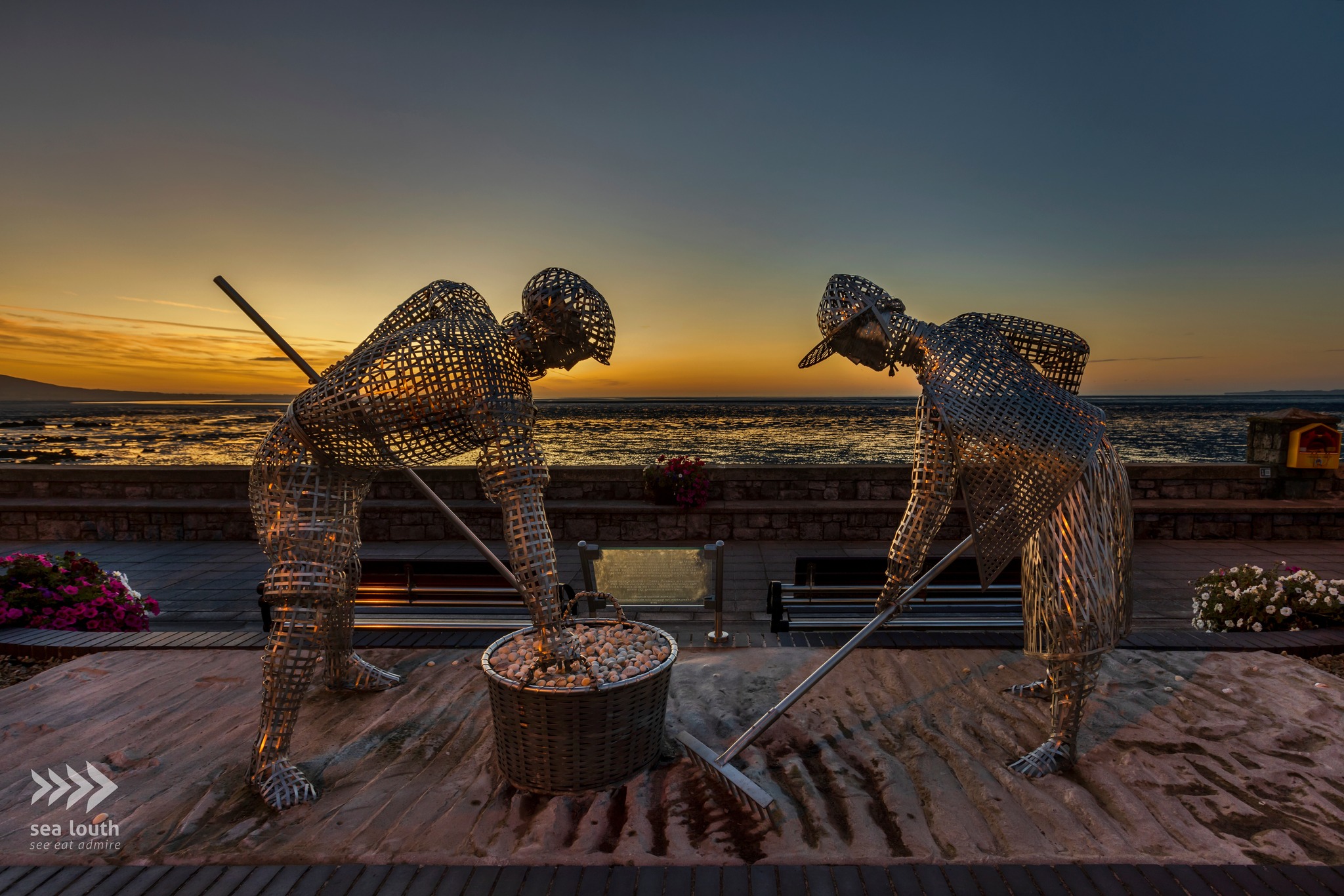 Along the seafront in Blackrock, two figures quietly tell a powerful story 🌊🪣
The Cockle Pickers statues by sculptor Michael McKeown celebrate a tradition that has shaped Dundalk Bay for centuries. Cockle picking has long provided food and livelihood for local communities, with small boats still working close to shore, just as they have done for generations.
This is a place where traditions truly matter. From time-honoured fishing methods in the bay to local producers keeping heritage alive through sea salt and seafood, Blackrock connects past and present in the most authentic way.
Next time you’re strolling by the sea, take a moment to stop here and reflect on the stories woven into this coastline. Did you know about this local tradition before? 😊
Find out more about Blackrock here www.sealouth.ie/blackrock
#SeaLouth #IrelandsAncientEast #KeepDiscovering #See #Eat #Admire #BlackrockLouth #DundalkBay #CoastalHeritage #SeafoodStories