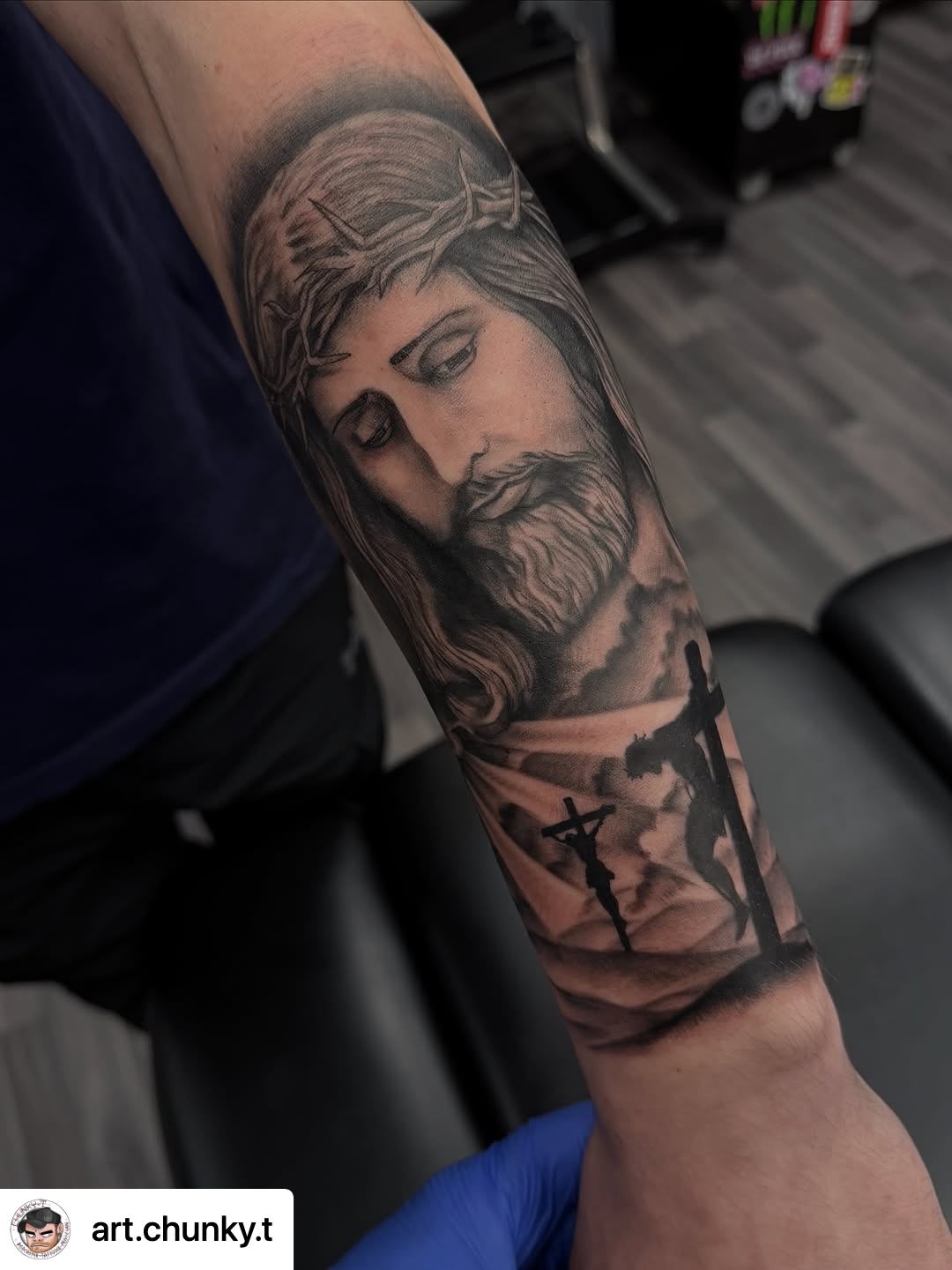 @art.chunky.t Mad sick jesus piece for @robbieross22 today!
