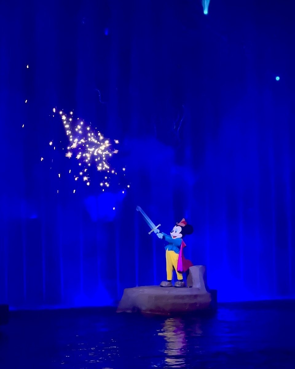 🌟 Top Tip for Walt Disney World 🌟
🎆🎇 The theatre for Fantasmic! at Disney’s Hollywood Studios is HUGE, but not every seat in the house is the greatest. There are two ways to ensure you get a great view of the projections and live action:
* Get in line early and wait a long time
* Book a Fantasmic! Dining Package
🍴✨ We highly recommend the dining package. You get a great meal and can just mosey up to the theatre a few minutes before the show to snag a solid view.
It’s a splurge, but well worth it if this show is on your must do list. Is it on yours? Do you recommend it to family and friends visiting Walt Disney World?
Get in touch with us to plan your family's unforgettable Disney adventure. ⬇️
☎️ Call
01244 456160
✉️ Email
fairytale.holidays@travelcounsellors.com
#fantasmic #disneyfantasmic #hollywoodstudiosfantasmic #disneytravelplanning #disneyfantasia