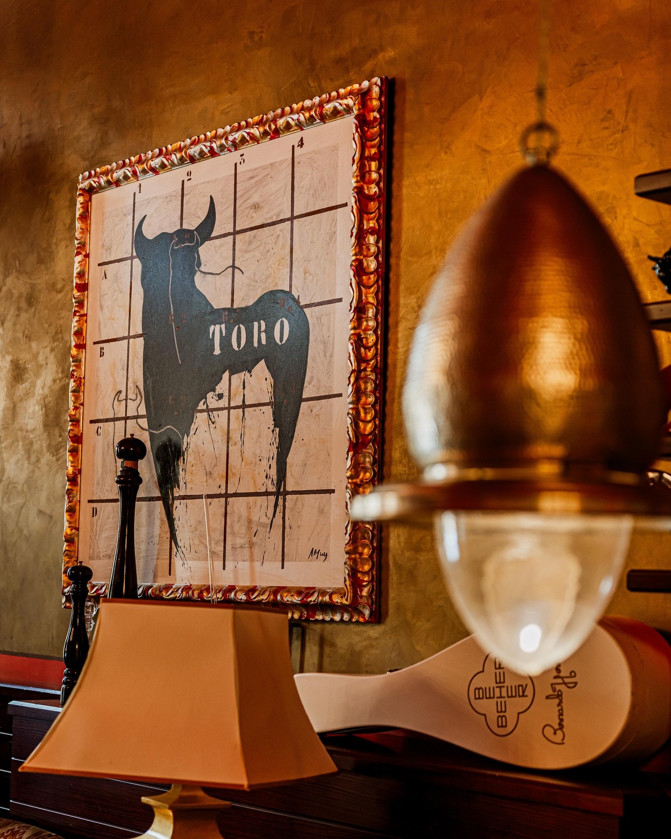 Tudtátok? Argentína neve mára összeforrt a kivételes minőségű marhahússal, ami az ország kultúrájának és gasztronómiájának alapköve. 🙏 A hatalmas, füves pampák ideális környezetet biztosítanak a szabadon tartott, természetes takarmányon nevelt marhacsordáknak, amelyek húsát különösen ízletessé és zsengévé teszik. 🥩 A marhatartás így nem csupán gazdasági jelentőségű, hanem mélyen beágyazódott az argentin identitásba és mindennapokba is.
👉 https://www.steak.hu/
#pampasbudapest #steakhouse