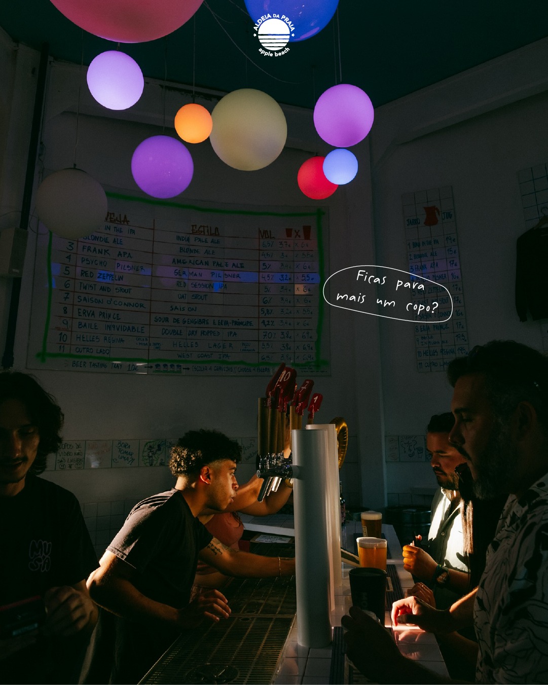 🇵🇹 A Aldeia tem sol, natureza e Musa no copo. Tudo o que falta és tu, sentado à mesa, a brindar.
@musaaldeiadapraia
🇬🇧 Sunshine, nature and a Musa in your hand. All that’s missing is you, toasting with us.
#AldeiaDaPraia #MusaNaAldeia #CervejaComSol #CraftBeerLisboa