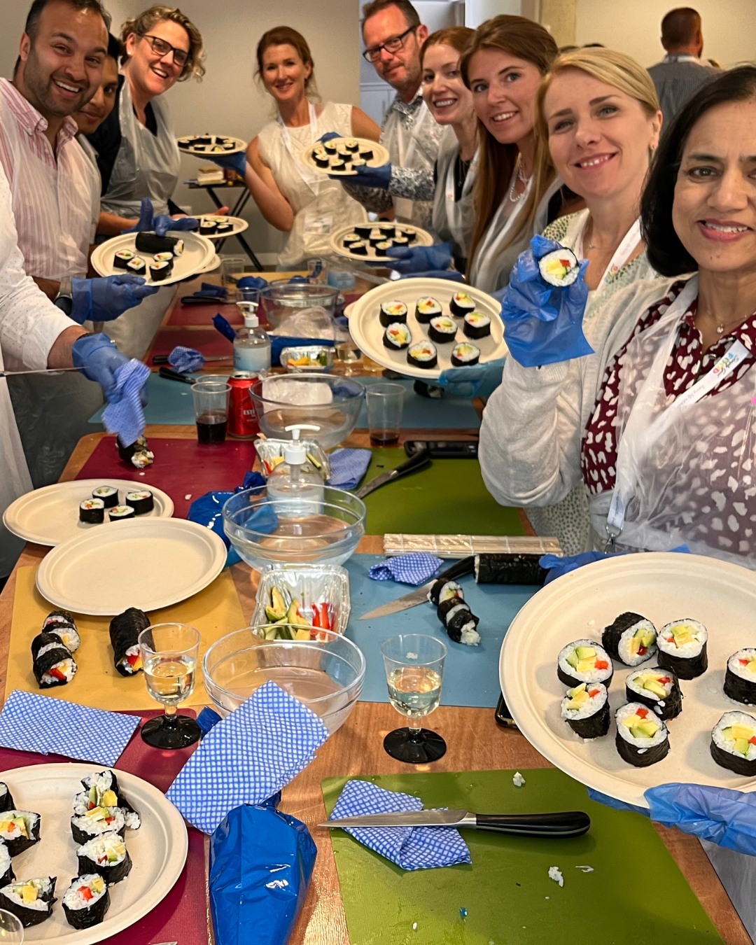 Our Japanese Cuisine Experience is all about balance, technique and teamwork.
How it works:
🥂 Welcome drinks on arrival
🍸 Cocktail-making class featuring our Yuzu Dream Cocktail
🍣 1.5 hours cooking alongside our chefs
🍽️ Sit down together in our private dining space to enjoy your creations
On the menu:
🥟 Gyozas
🍱 Bento Plate — Teriyaki Chicken or Tofu
🍣 Maki Sushi Roll
🥬 Japanese Leaf Salad & Homemade Pickles
🎉 Includes a Sushi Making Competition (NEW FOR 2026!)
A brilliant choice for teams who love detail, creativity and a little friendly rivalry.
Follow the link in our bio to book.
#JeniusSocial #JapaneseCookingClass #SushiCompetition #CorporateEvents #CookTogether