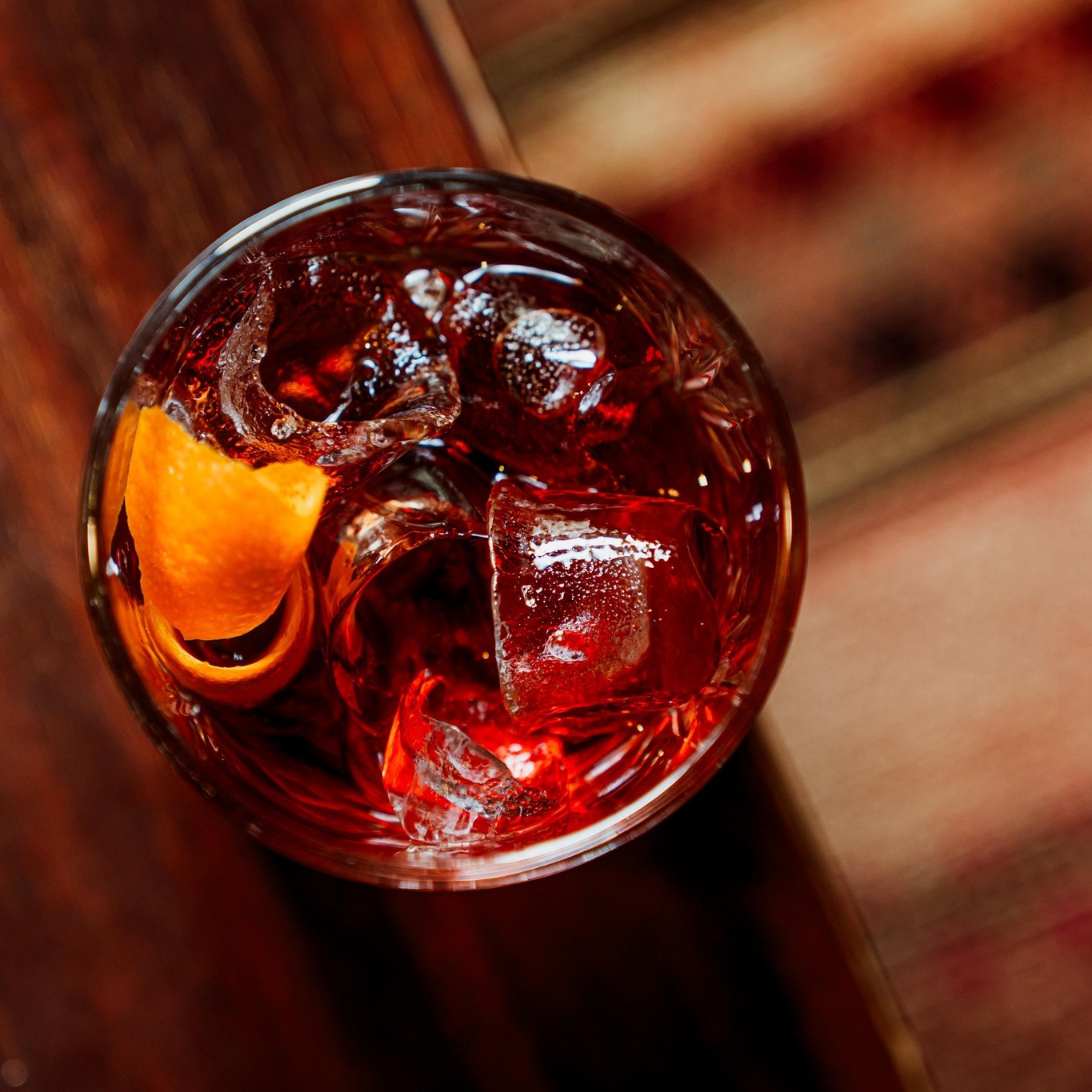 A NEGRONI az olasz elegancia folyékony formája: karakteres, markáns és felejthetetlen. 😍 Egyetlen korty, és máris egy nyüzsgő, milánói bárban érzed magad. 🥃 Ideális választás egy stílusos estéhez, amikor valami igazán ikonikus italra vágysz. 🙏
👉 https://www.steak.hu/
#pampasbudapest #steakhouse