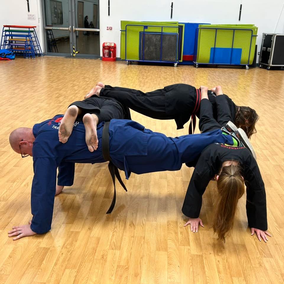 Strength. Trust. Teamwork. 💪🥋
Working with our senior grades to build strength and trust—pushing limits, supporting each other (literally) and having plenty of fun along the way! 👊🔥
#SovereignTKD #Taekwondo #StrengthAndTrust #SeniorGrades #Teamwork #TrainHard #HaveFun