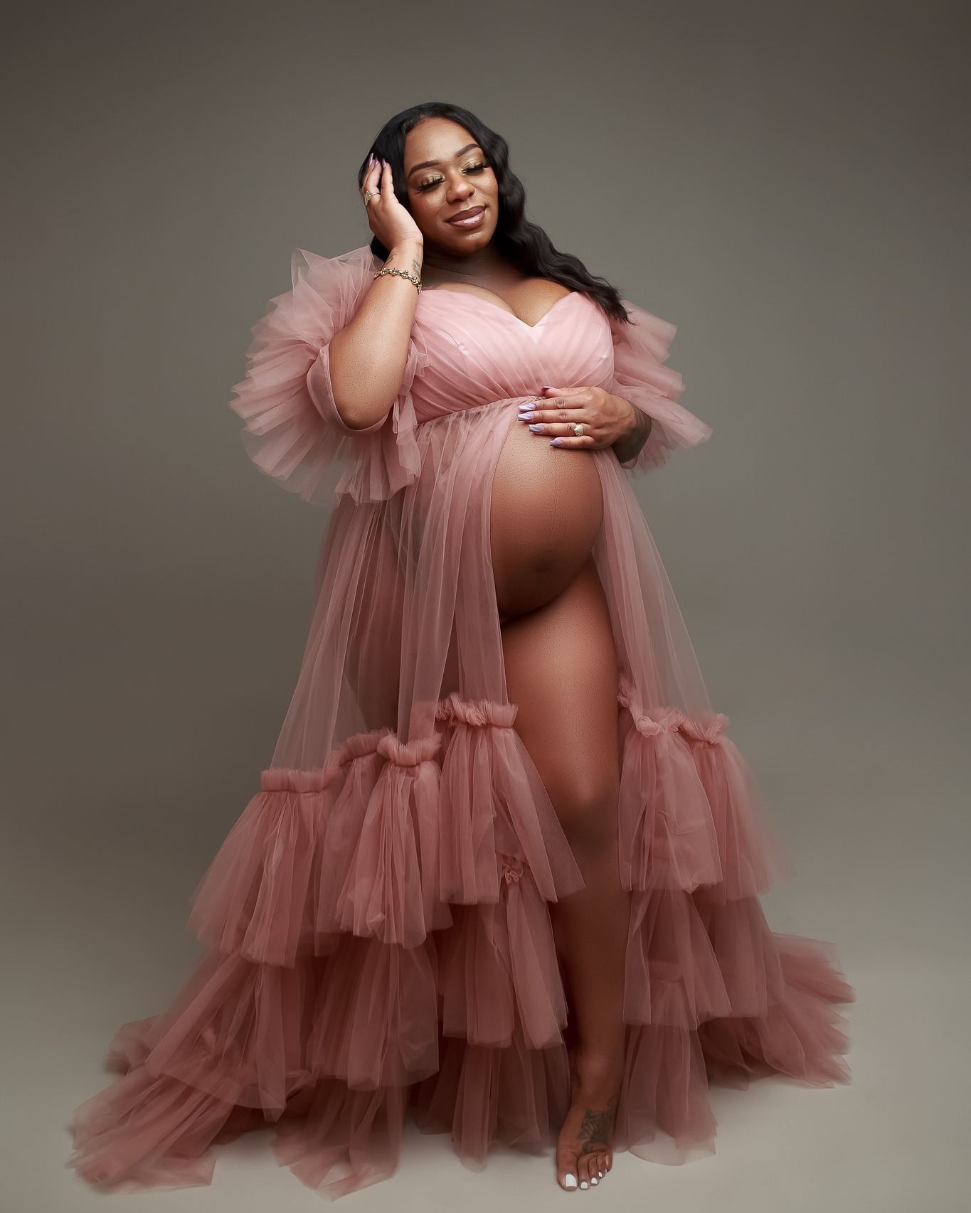 You bring the baby bump & I will make it glow✨
There is nothing more beautiful than to celebrate this magical moment of creating life!
To inquire more of my work and schedule go to
www.alogsphotography.com
#pregnant #maternityphotos #maternityphotoshoot #expecting #babybump #maternityandnewbornphotography #maternityphotographer #newbornphotographer #chicagophotographer #napervilleilphotographer #napervillemoms #aurorailphotographer #oswegoilphotographer #montgomeryilbabyphotographer #aurorailmaternityphotographer