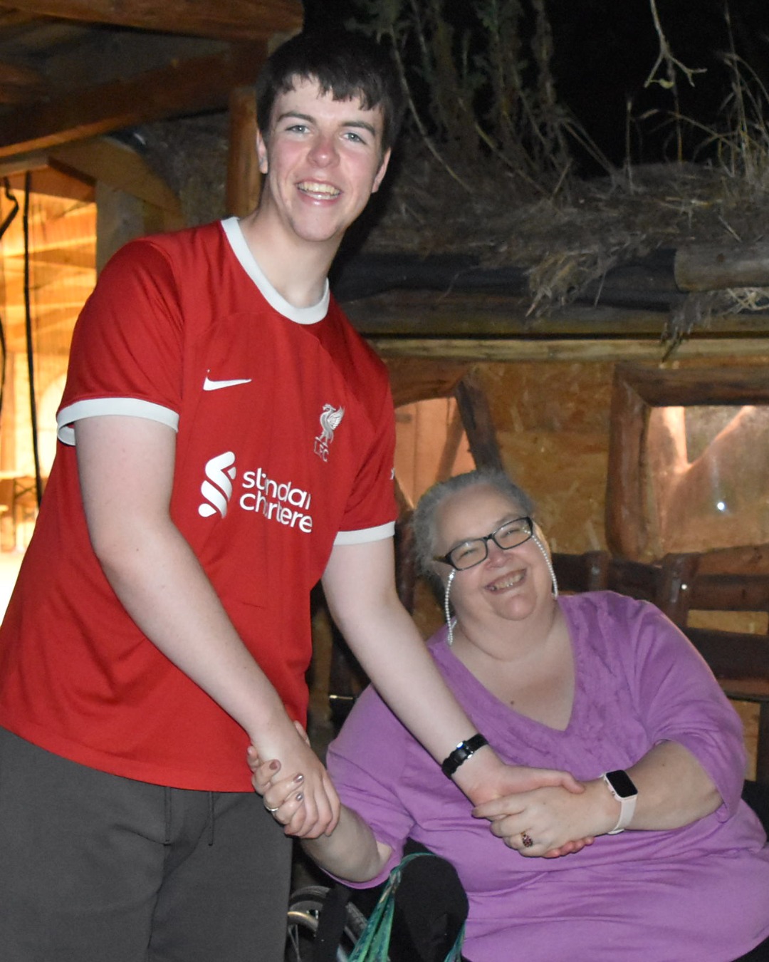 No Name Club were deeply saddened to learn of the passing of Edith Geraghty after a long illness on Friday.
Edith was part of No Name Club for almost two decades. Her journey began volunteering alongside her beloved pre-deceased husband, Séamus, with both playing a central role in the foundation of Erris No Name Club, which ran strongly for many years up to 2020.
Edith was not only a volunteer but later became a valued member of staff within No Name Club, contributing across training, club support, public relations, and club development. During this time, she played an important role in supporting the No Name Club Youth Council and, in 2015, helped bring several members on an Erasmus trip to Innsbruck, Austria — further enriching young people through culture and European values.
In later years, as a Company Member, Edith served on the Board of Directors of No Name Club, bringing her vast experience and insight to the organisation’s governance. During this period, she once again played a key role in the foundation of the organisation’s Junior Youth Council, and most recently supported another rewarding Erasmus trip in July 2025 to Croatia.
Edith’s service extended far beyond No Name Club. She held roles with the Press Council of Ireland, Mayo County Childcare Committee, The Linenhall Arts Centre in Castlebar, served as a Peace Commissioner, and was recently appointed to the Advisory Committee on Small Public Service Vehicles. Despite her many commitments, No Name Club always held a special place in her heart — something from which we benefitted greatly.
Edith has left a lasting impact on No Name Club. Her dedication, generosity, and commitment to young people will be remembered with deep gratitude. Here are just a few memories of Edith in recent times with No Name Club and the many adventures we were fortunate to share with her.
May she rest in peace.
Ar dheis Dé go raibh a h-anam uasal.
💛