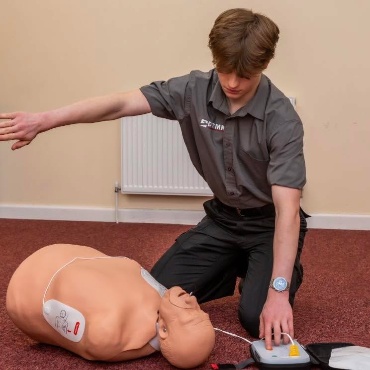 Last few places available on our 3-day First Aid at Work course in Bletchley this January.
This course is ideal for anyone who needs a full workplace first aider qualification, whether you are new to the role or renewing an existing certificate. Training is practical, supportive, and focused on real life situations you could genuinely face at work.
Course dates:
20th, 22nd, and 23rd January
Location:
Bletchley
Cost:
£238 per person
Delivered by experienced trainers, with plenty of hands on practice to build confidence and competence, not just tick a box.
Spaces are limited and filling quickly.
Book your place here:
https://training.dtmk.co.uk/service-page/first-aid-at-work-3-days
Ready to learn life saving skills?
Visit https://training.dtmk.co.uk
Email enquiries@dtmk.co.uk
Call 01908 112111
#BystandersToLifesavers #NobodyLeftWithoutCare #PreparedPeople #SaferWorkplaces #StrongerFamilies #DTMK #FirstAid #FirstAidTraining #MiltonKeynes #Buckinghamshire #Bedfordshire #Northamptonshire #Oxfordshire