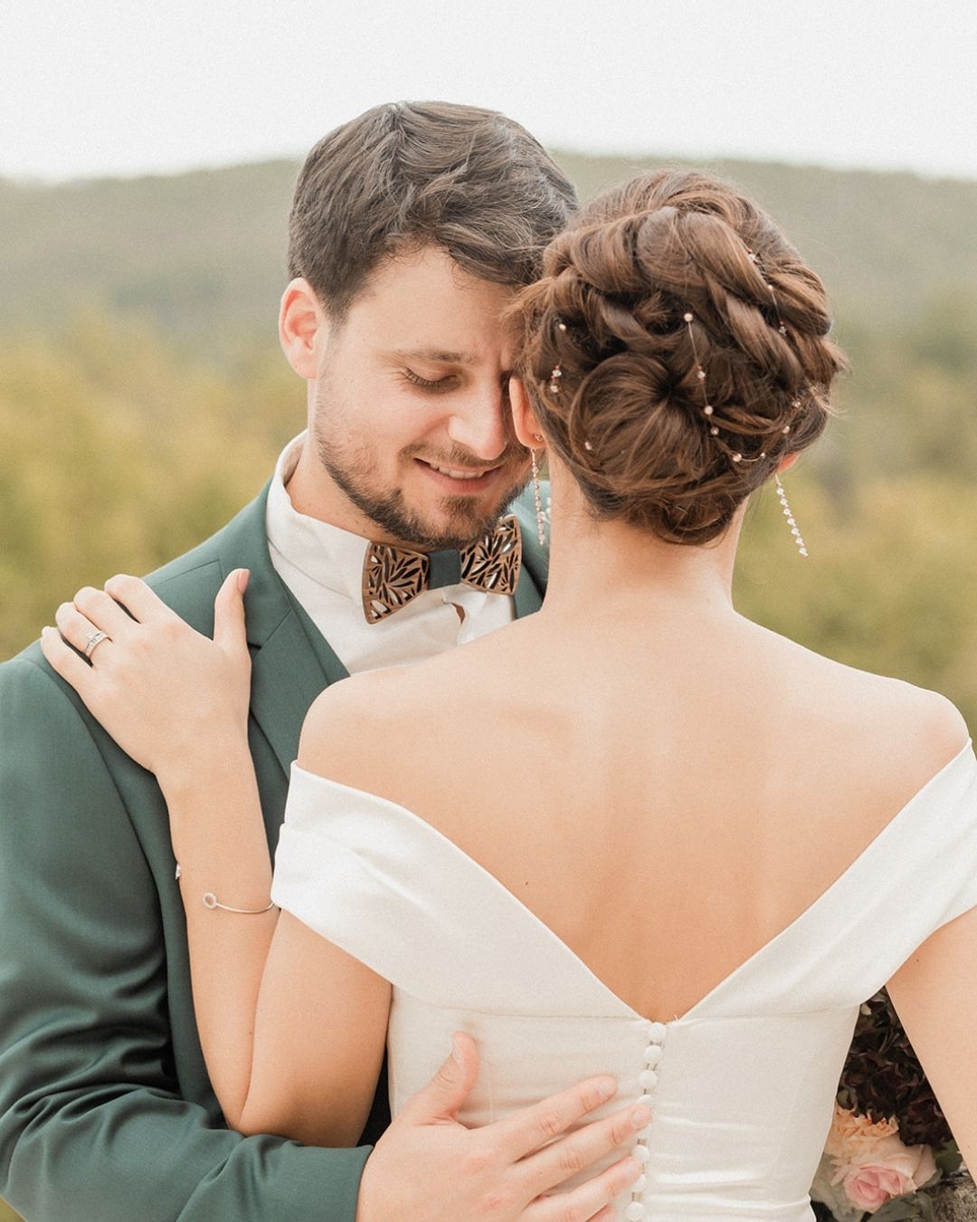 Un si beau souvenir ce mariage !!!
Les meilleurs moments pour moi qui suis photographe mariage et famille : immortaliser votre mariage, votre couple, et être encore là pour les photos de grossesse… Et encore les années d’après. C’est si émouvant de vous suivre.
C’était le cas avec M&A ! Je vous remercie pour ces superbes moments de partage.
—
Céline Brochado · photographe mariage à Toulouse
#photographemariagetoulouse #photographemariage #mariage2026