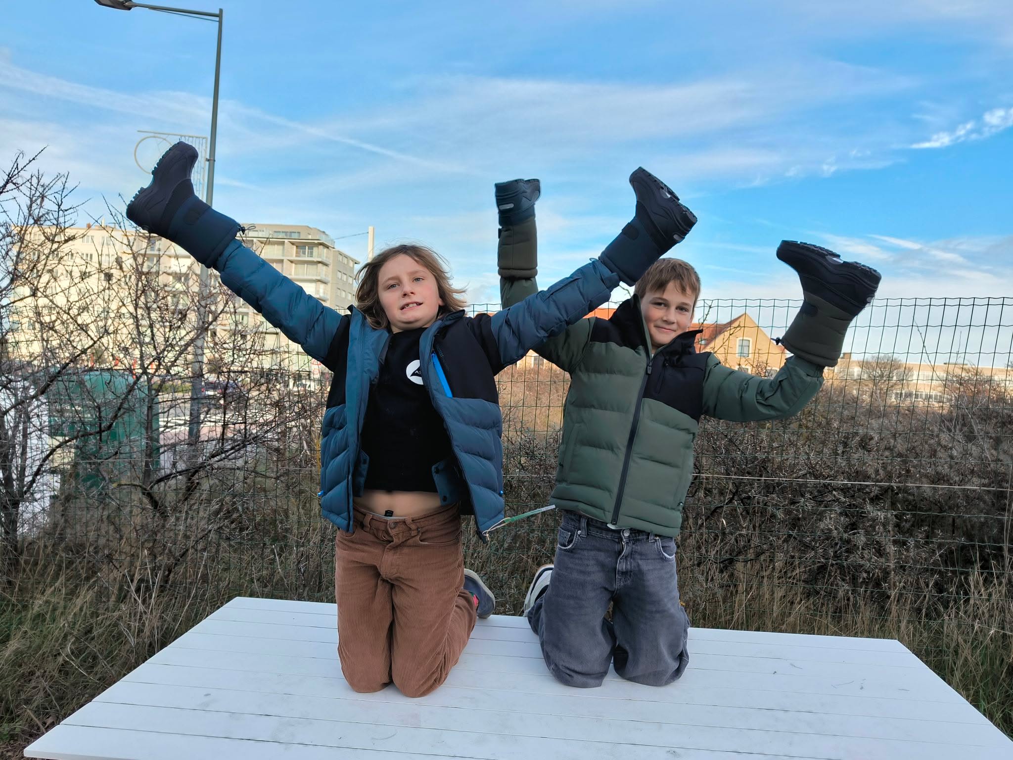 Skiën in de krokus? Verkoop & verhuur, ook voor mini skiers Fly High Sports