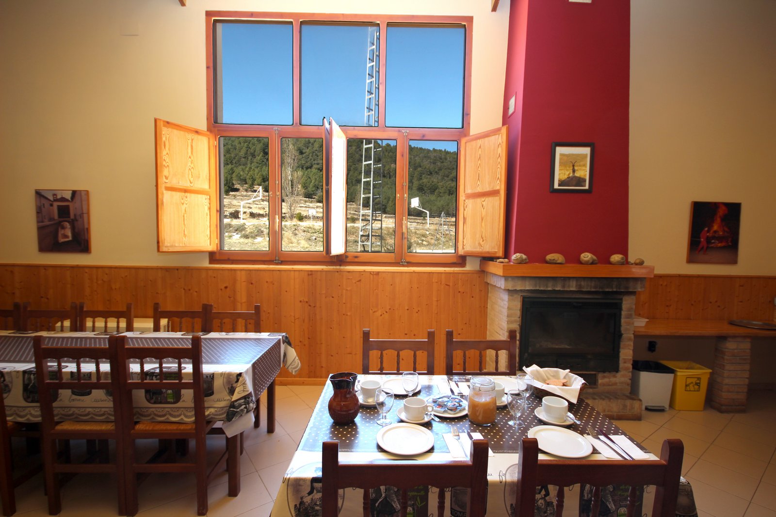 A La Parreta intentem que, des del primer moment, vos sentiu com a casa 🏡
Cuidem cada detall perquè estigueu còmodes, tranquils i no vos falte de res.
Espais pensats per compartir, descansar i viure l’experiència amb confiança i calma 💚
#laparreta #alberglaparreta #turismocastellón #vilafranca #turismevilafranca #elsports