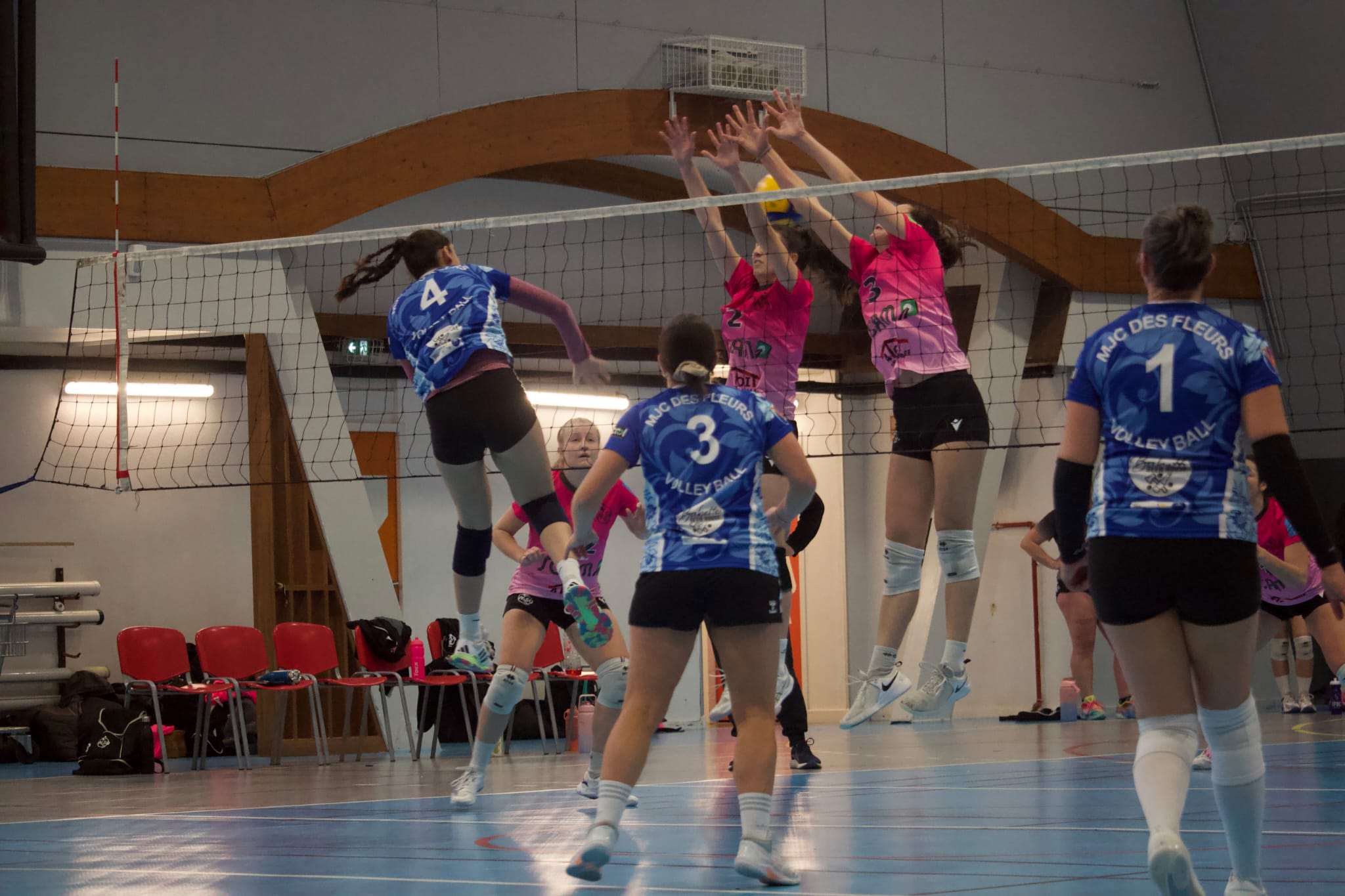 En attendant ce weekend...
📸 Pellicule du match de NATIONALE 3 FILLES contre l'UNION
Merci 🙏 @sowaho0