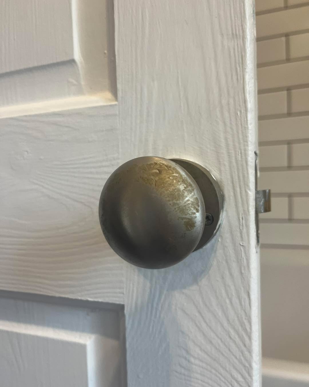 ✨Even door knobs get their time to shine✨
With Perfectly Pristine, every little detail in your home sparkles. From faucets to fixtures—and yes, even your door knobs—shine like new with zero effort. 💎
🏡 Because a truly pristine home isn’t just clean… it’s Perfectly Pristine.
#SparkleEverywhere #PerfectlyPristine #HomeGlow #ShineBright