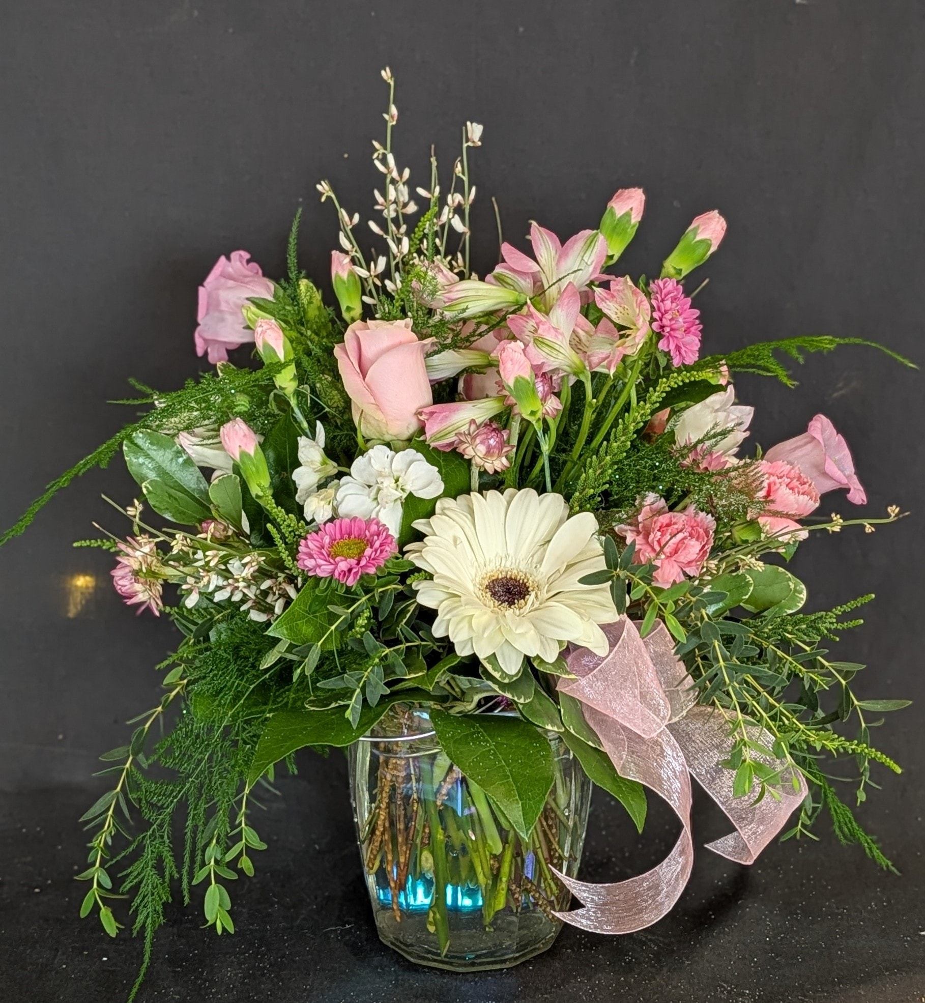 Pretty in Pink
Jeanne Davis AIFD Cfd
#ABF#gerberas#romantic