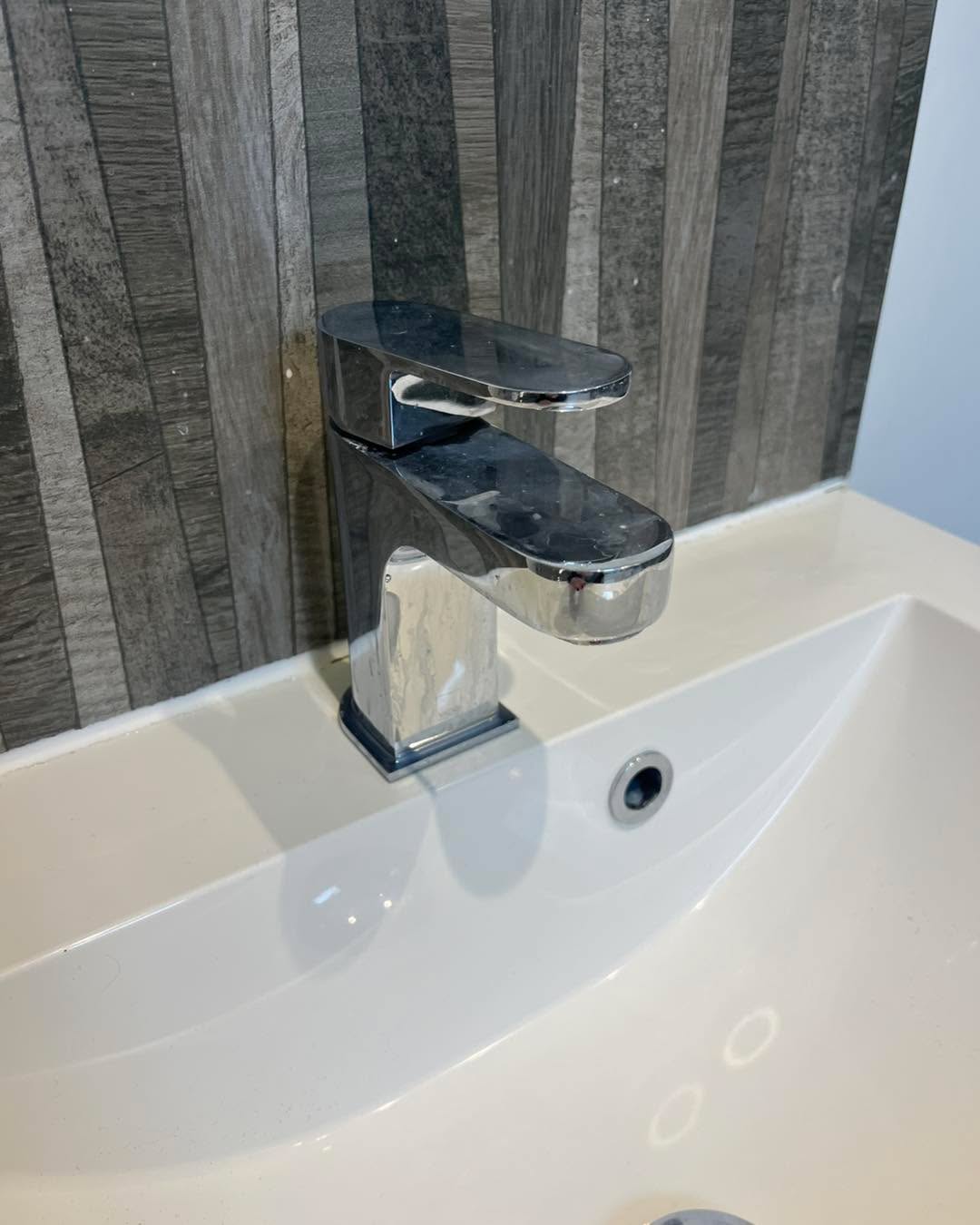 It’s all in the details ✨
Spotless, streak-free, sparkling clean taps that elevate your whole space.
Another home made Perfectly Pristine.
#LuxuryClean #DetailCleaning #ProfessionalCleaning #SparkleFinish