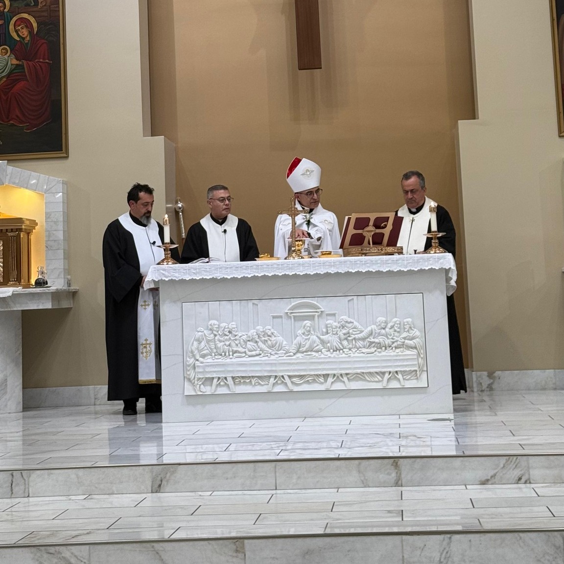 We joyfully opened our Priests’ Retreat with the Divine Liturgy, presided over by His Excellency Bishop A. Elias Zaidan and hosted by St. Joseph Maronite Church in Phoenix, Arizona.
Priests from the Eparchy of Our Lady of Lebanon of Los Angeles are gathered in prayer, guided by our Retreat Master, Abbot Gregory Polan, OSB.
Please keep us in your prayers as we keep you in ours.