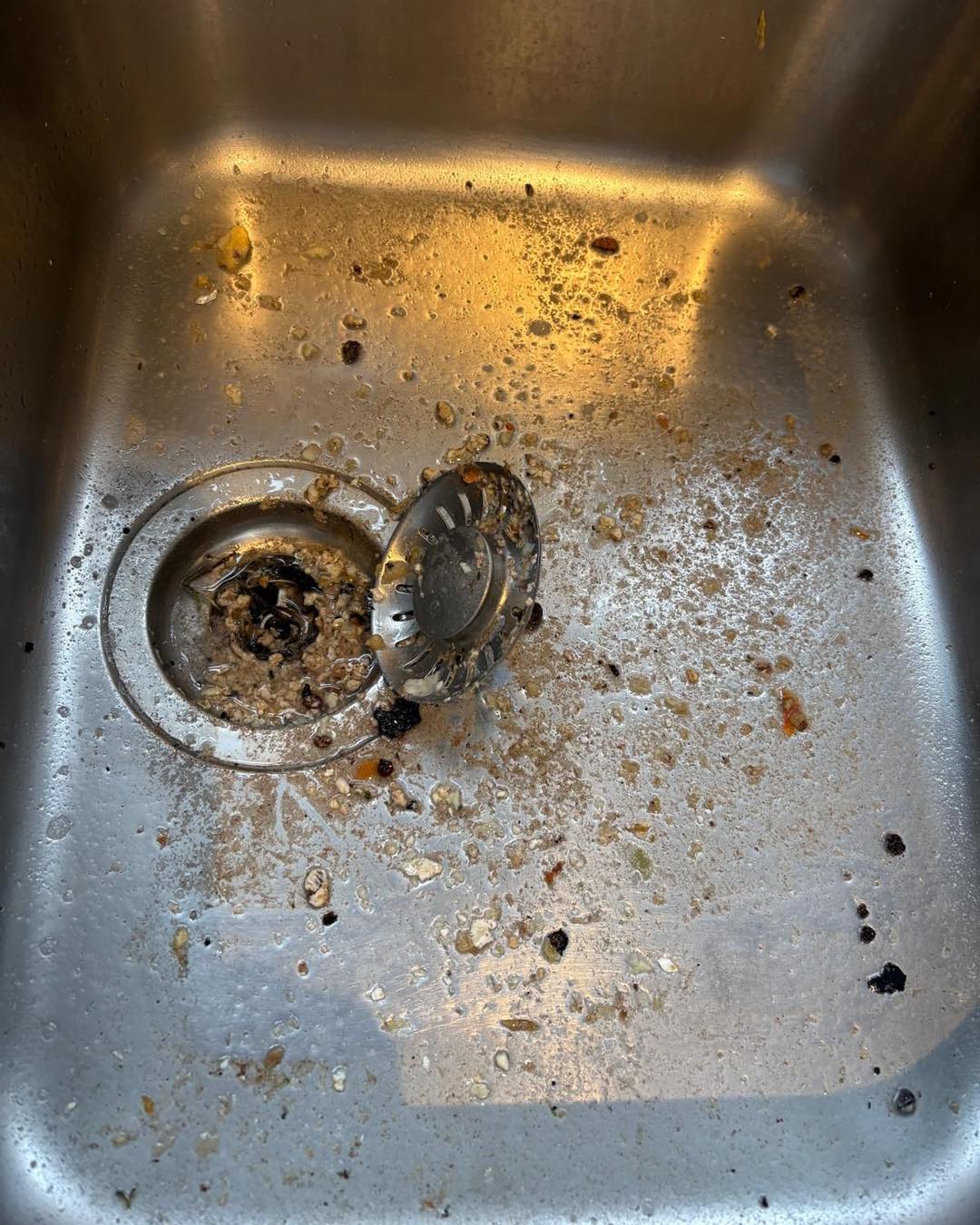 There’s nothing more satisfying than a good before & after 😍
This sink is now perfectly pristine ✨
Imagine what we could do for your home…
📅 Book your clean and let us handle the dirty work!
#CleaningGoals #BeforeAfterClean #SparklingHome #PristineResults
