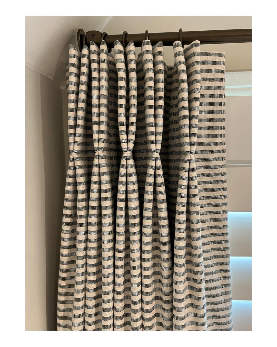 Horizontal stripes..... rarer than you might imagine! Yes, you do see them about but not much and I've no idea why because I think they look great. BUT they are super hard to find so choice is limited. We made this double pinch pleated pair for a nook in loft nursery room creating the perfect setting for that bedtime book.
#northcoteroad #fulham #tootingnewsie #interiordecor #interiorinspo #balhamnewsie #softfurnishing #TootingBec #southlondon #softfurnishings #custommade #tooting #balhammums #southwestlondonmums #tootingmums #balhamlife #madetomeasure #windowtreatments #curtains #curtainmaker #earlsfield #handmade #balham #wandsworth #localmaker #localmakers #bespoke #horizontalstripes