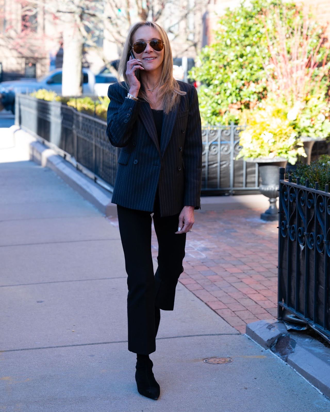 “Shereen worked with me so closely when I was deciding when to sell the house I raised my children in. There were so many emotions to process and so much physical stuff to sort through after 26 years. Shereen was by my side through the whole process. She helped me with everything from soup to nuts. My house was in tip-top shape to sell, and we got more than the asking price. There are so many details to work through, and Shereen guided me patiently and expertly through each phase. I wouldn't think of using anyone else to sell or buy my next home. Shereen is the best.”
Every client has a story. Helping my clients navigate every detail, emotional, logistical, and everything in between, reminds me why I do what I do. ❤️ If you’re ready for a thoughtful, hands-on approach to selling your home, let’s talk.
#homesbyshereen #knowledgerealtor #massachusetts #lifechanges #realestateknowledge