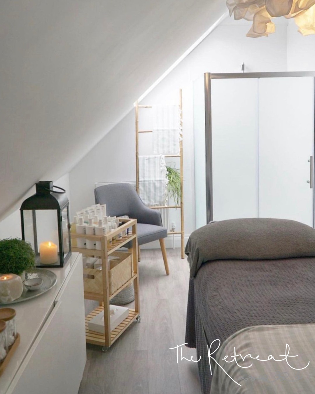 You've made it past the half way point for January - hard parts done 😉. Seeing as you've made it this far, why not reward yourself with a pamper? Call us on 01485 210387 or visit our website to book your slice of calm...
#TheRetreatBeautySalon #TheRetreatBeautySpa