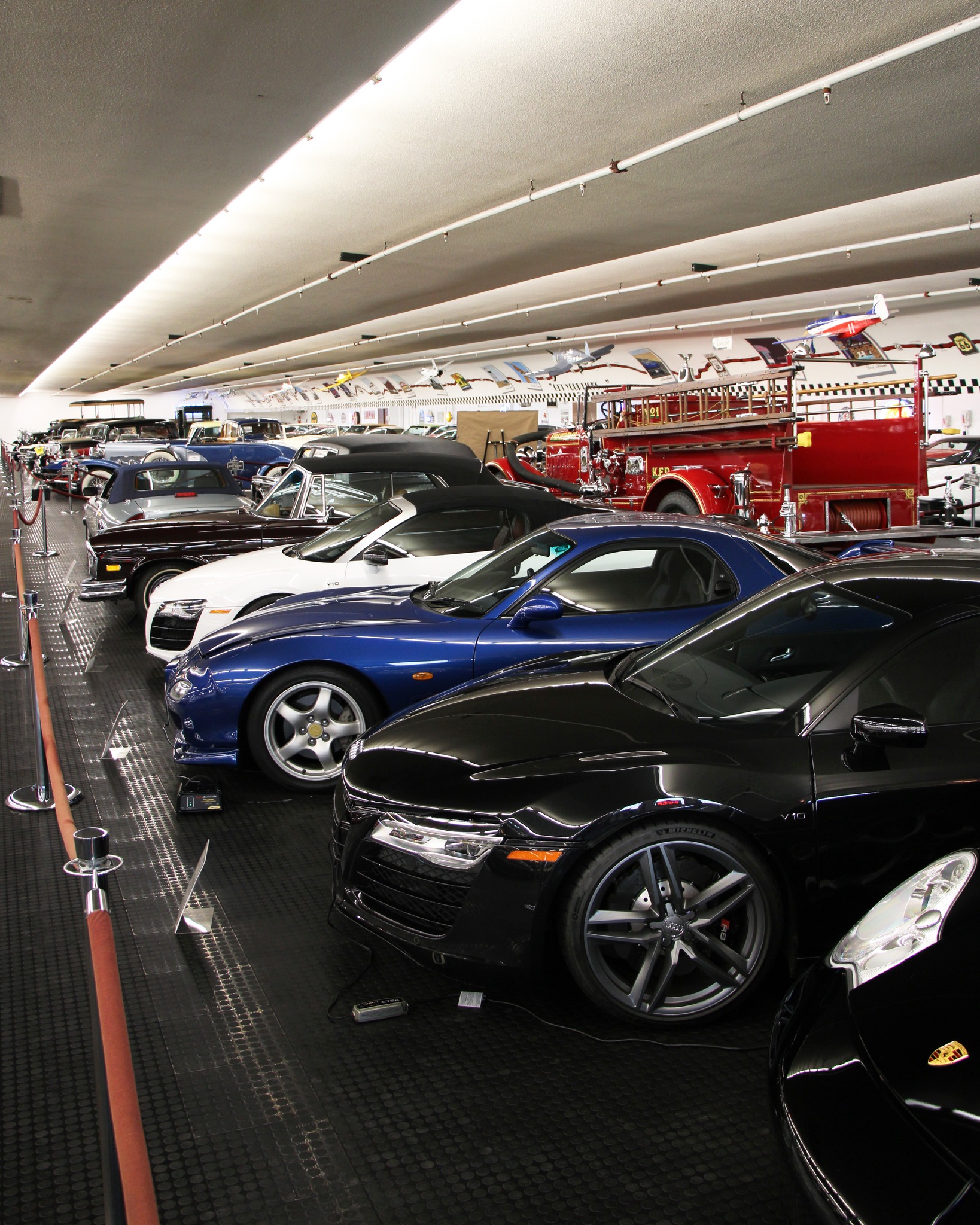 New client: @stlouiscarmuseum 🎉 Collector car sales, vehicle storage and open for tours – my newest client features a diverse display of more than 150 cars inside their spacious facility. Be sure to give them a follow and stay tuned for more pics!
💻 StephenCookMedia.com
#mazdarx7 #jdmrx7 #fdrx7 #rx7 #jdmcar #jdmcar #jdmlifestyle #audir8 #audi #v10audir8 #supercar #supercars #exoticcar #exoticcars #luxurycar #luxurycars #luxurylifestyle #carmuseum #carcollection #collectorcars #classiccars #vintagecars #dreamcar #dreamcars #scm2178 #photographerlife #stlouisgram #stlouismo #stlouismissouri #stlouis