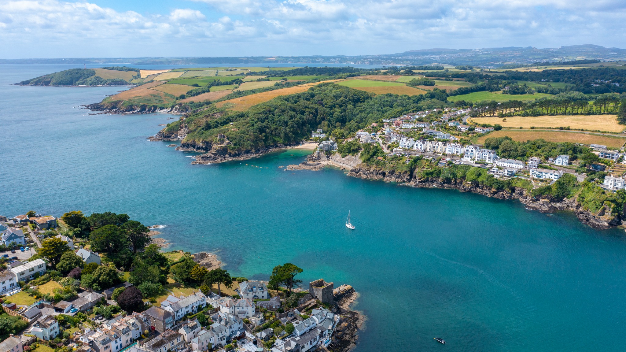 Iāve flown this location more than once over the years, and it never looks the same twice.
Different seasons, weather, and light can completely change how a place feels from above. Itās one of the reasons I never get bored of revisiting familiar spots.
#CornwallViews #DronePerspective #AerialCornwall #UKLandscape #DronePhotographyUK #FromAbove #CornwallScenes #Fowey #Polruan