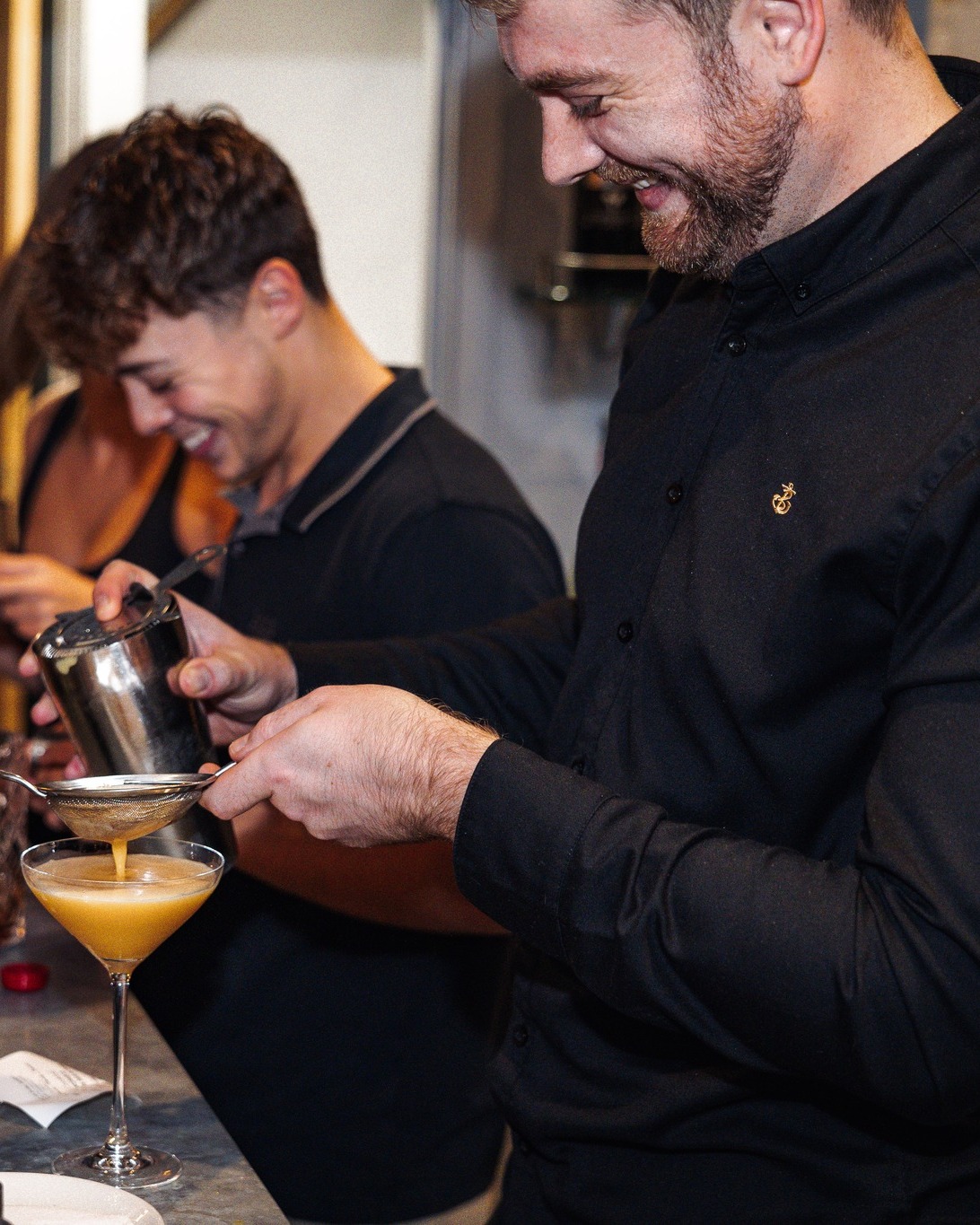 Thirsty? Whether you’re looking for a new cocktail to try, a glass of wine or a soft drink - With their extensive experience in the industry our staff are ready to offer recommendations to help you quench that thirst!
#thedogatwingham #frontofhouse #cocktails