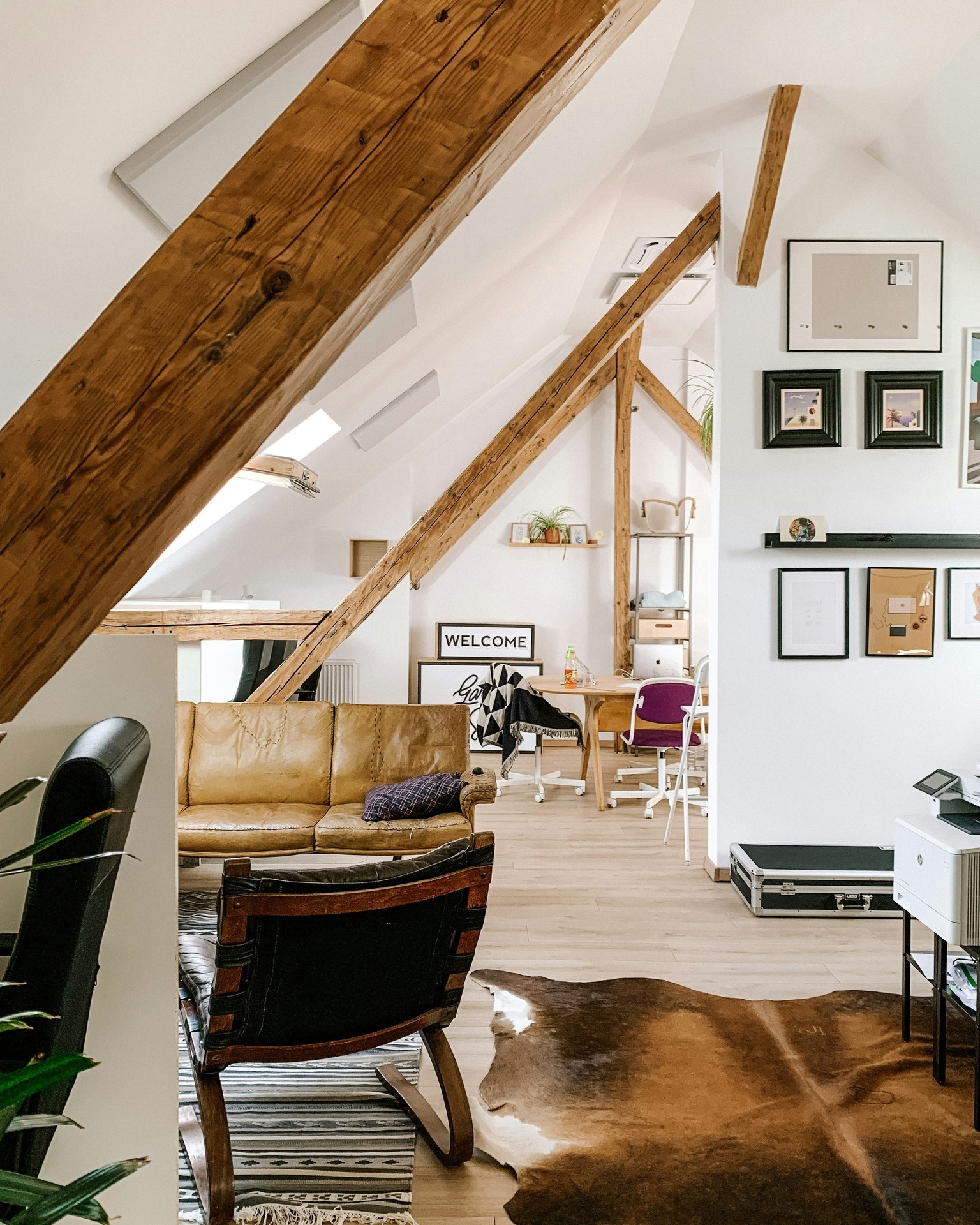 One of the biggest wins in any loft conversion? Natural light.
Skylights, dormers and well-placed windows instantly bring warmth, height and life into attic spaces — and open up endless design possibilities.
Discover more loft ideas and how to make the most of your space in our blog post.
Read the full post via the link in our bio.
#NaturalLightDesign #LoftLiving #InteriorInspiration #BlissInteriors #OxtedDesign
