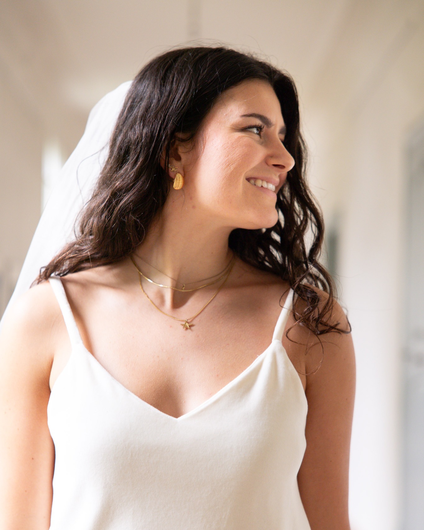 Schlichte Eleganz trifft auf puren Tragekomfort 🤍 Bio-Baumwolle mit leichtem Stretch – für einen Tag voller Leichtigkeit ✨
Ohrringe: @vdesignlab
#yulidesign #handgemacht #slowfashion #madeingraubünden