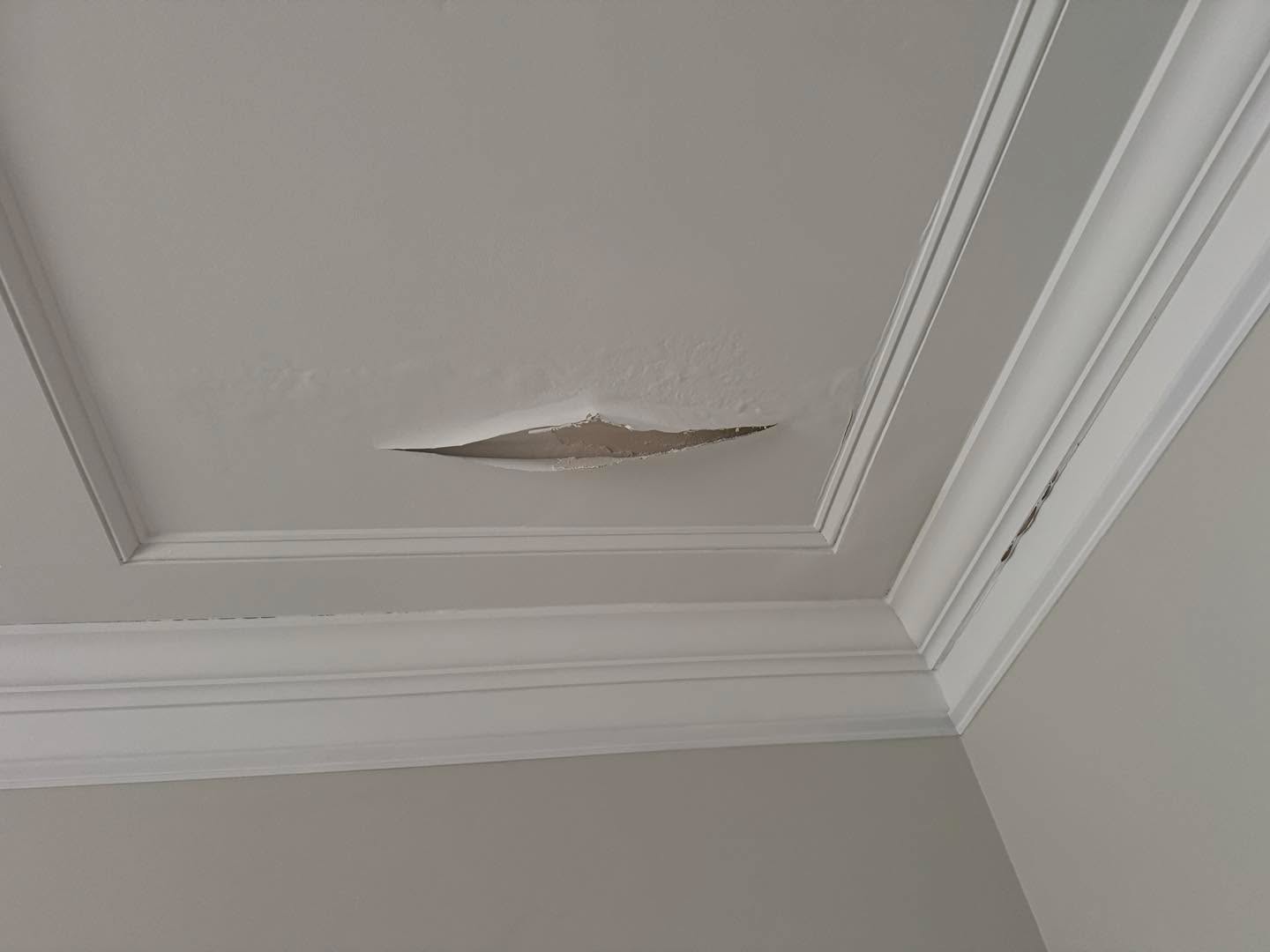 Before & After
Repaired a damaged drywall ceiling and finished it with a smooth coat of paint. The difference speaks for itself. Taskline is here for clean, reliable ceiling repairs in Fayetteville and Hope Mills.