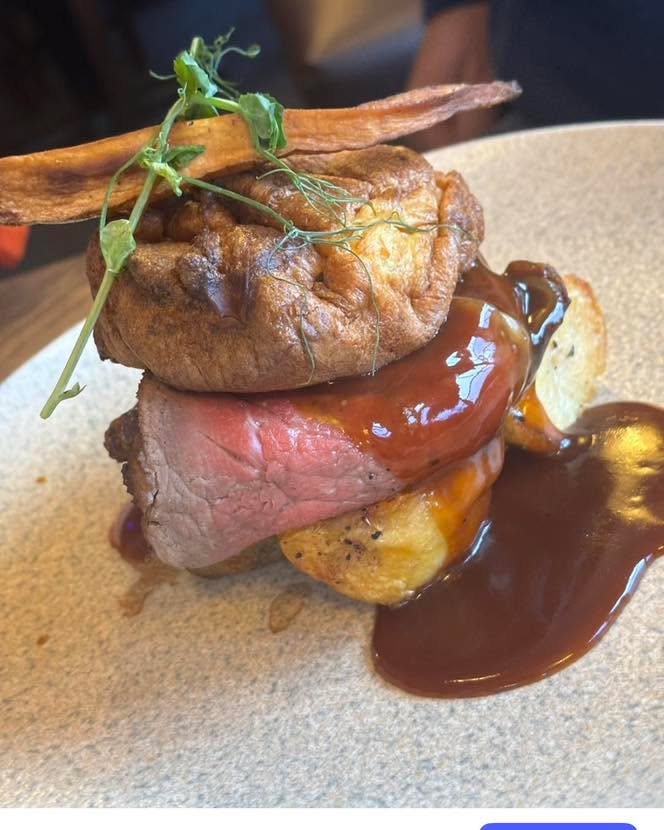 Whether you’re a sharer or prefer your own meal - Cozy had you covered🌸
Book now for your Roast on Sunday 🌸