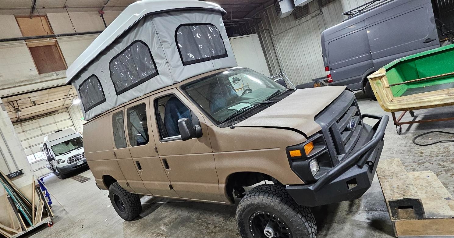 Just put a pop top on this sweet Ford E-series!!
#coloradocampervan #poptop #ford #Eseries #FordESeries
#vanconversions #vanbuilders #vanfam #vanlife