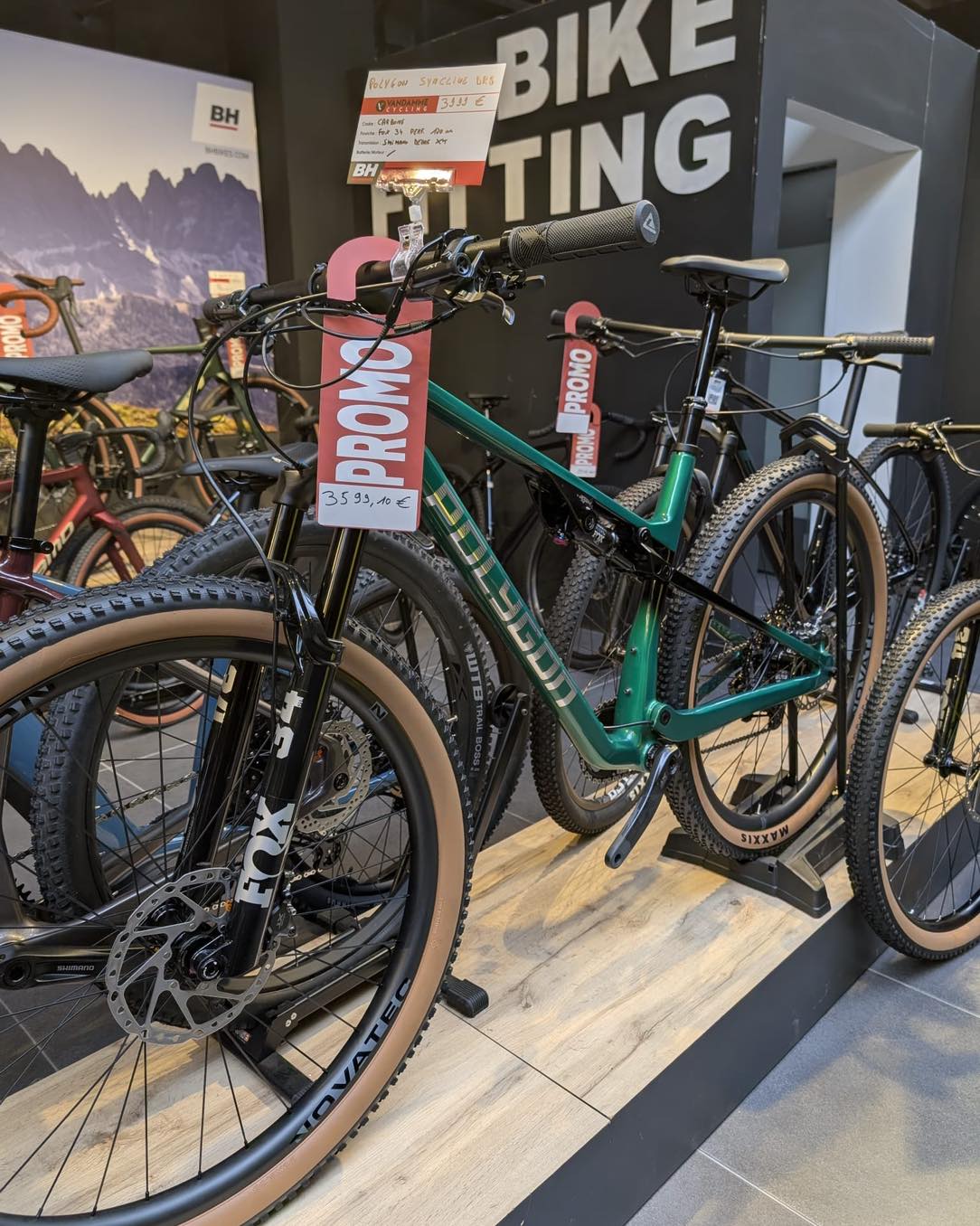 Une bouteille de cava offerte et d’incroyables promos sur les vélos ? C’est possible chez Vandamme Cycling 🥳
👉 𝐈𝐧𝐟𝐨𝐬 & 𝐂𝐨𝐧𝐝𝐢𝐭𝐢𝐨𝐧𝐬 : https://www.vandammecycling.com