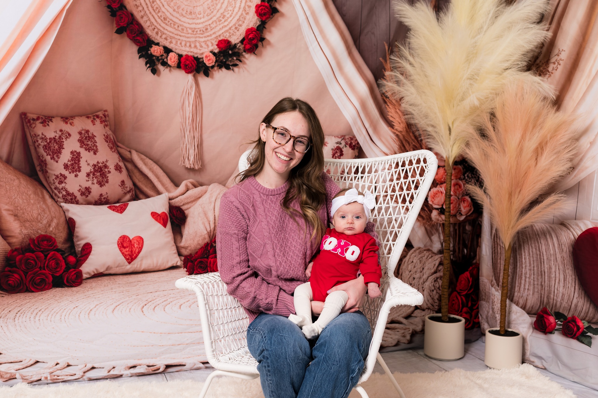 💘 Mini Love Sessions are almost here! 💘
I’m hosting Mini Love Sessions on February 7 — the perfect way to capture sweet moments with your littles, your baby, or even a mama-and-me snuggle 💗
Think soft tones, cozy vibes, and timeless photos you’ll love forever. These sessions are short, simple, and perfect for Valentine’s keepsakes or gifts.
✨ Limited spots available
📅 February 7
📍 Studio session
📸 Ideal for babies, kids, and families
Book now before they fill up!
Send me a message to grab your spot 💌
#MiniLoveSessions #ValentinesMini #MeganKelseyPhotography #SouthernAlbertaPhotographer #LethbridgePhotographer #FamilyPhotography #BabyPhotos #MamaAndMe #LoveCaptured #MiniSessions