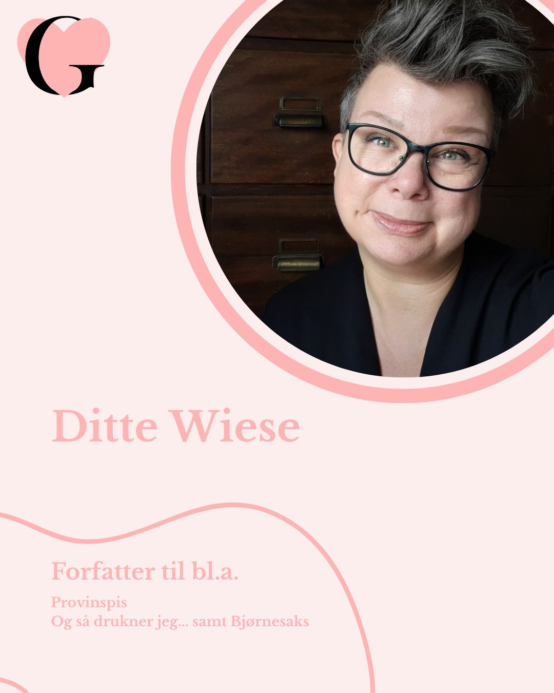 Tag godt imod endnu en forfatter. Denne gang byder vi velkommen til Ditte Wiese, der har en stærk stemme indenfor dansk ungdomslitteratur.
Ditte Wiese skriver fiktion om og for unge i netop den virkelighed, de står i.
Hun er uddannet inden for kommunikation og markedsføring og har i flere år arbejdet med unge på forskellige ungdomsuddannelser. Desuden underviser hun både unge og voksne i litterær fiktionsskrivning, samt afholder workshops på skoler for unge om trivsel og fiktionens værdi.
Wiese har en forkærlighed for provinsen og livet i den skårede form, det fine i det rå - og ikke mindst kærligheden, enten den romantiske, den venskabelige - eller den manglende.
Hun skriver bidder af det virkelige liv i øjenhøjde med de unge og er en flittig foredragsholder med unge om fiktion, roller og repræsentation.